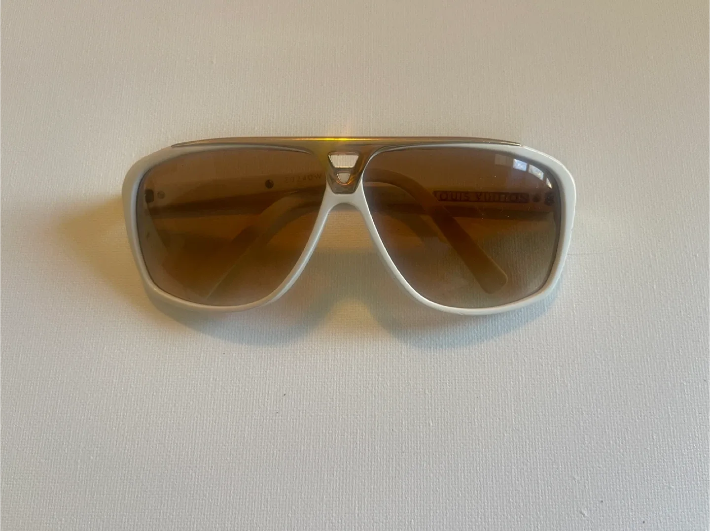 Louis Vuitton Evidence  Sunglasses with Box image indicator(2)