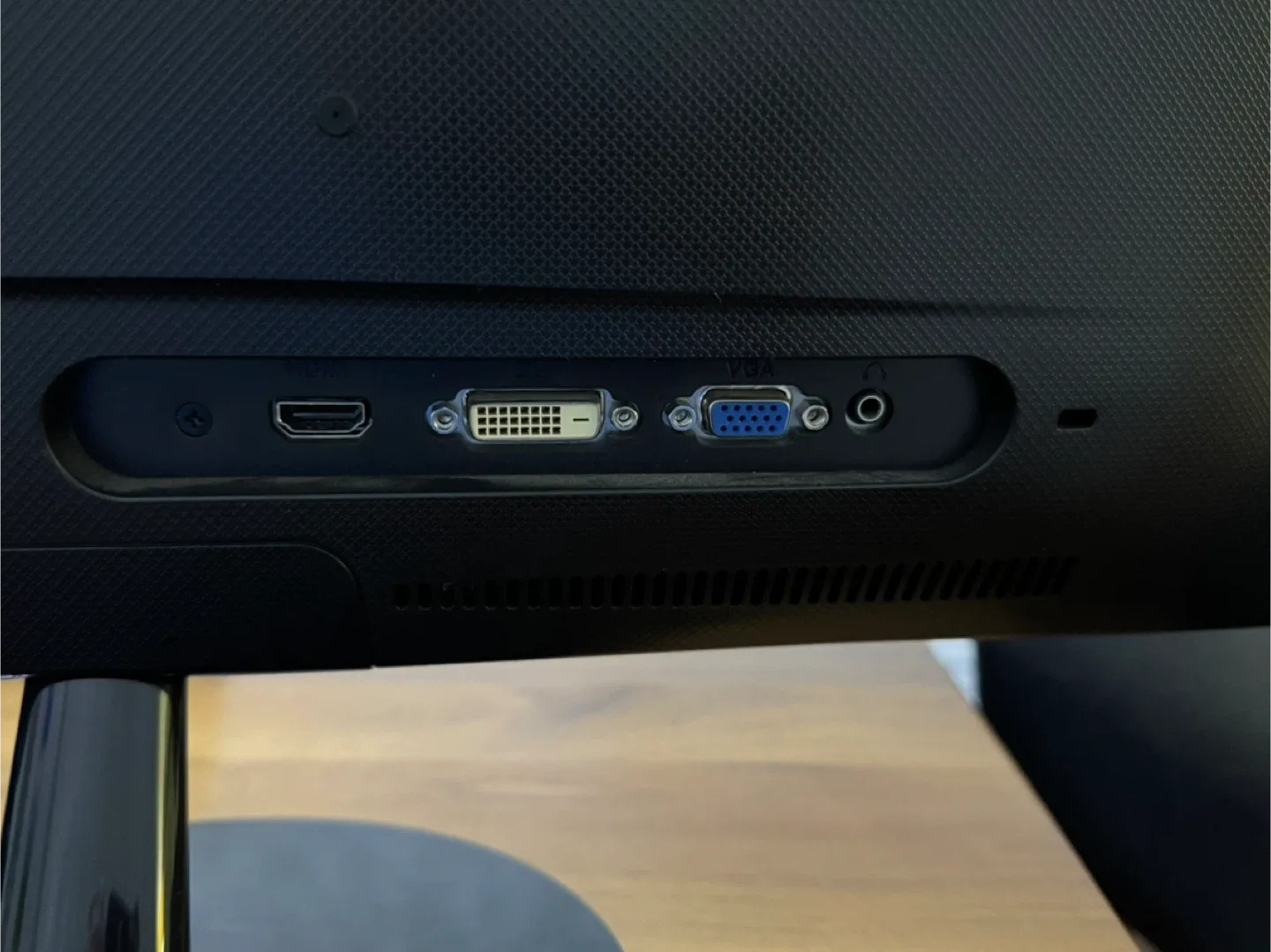 ASUS Monitor - HDMI, DVI, VGA Ports image indicator(3)