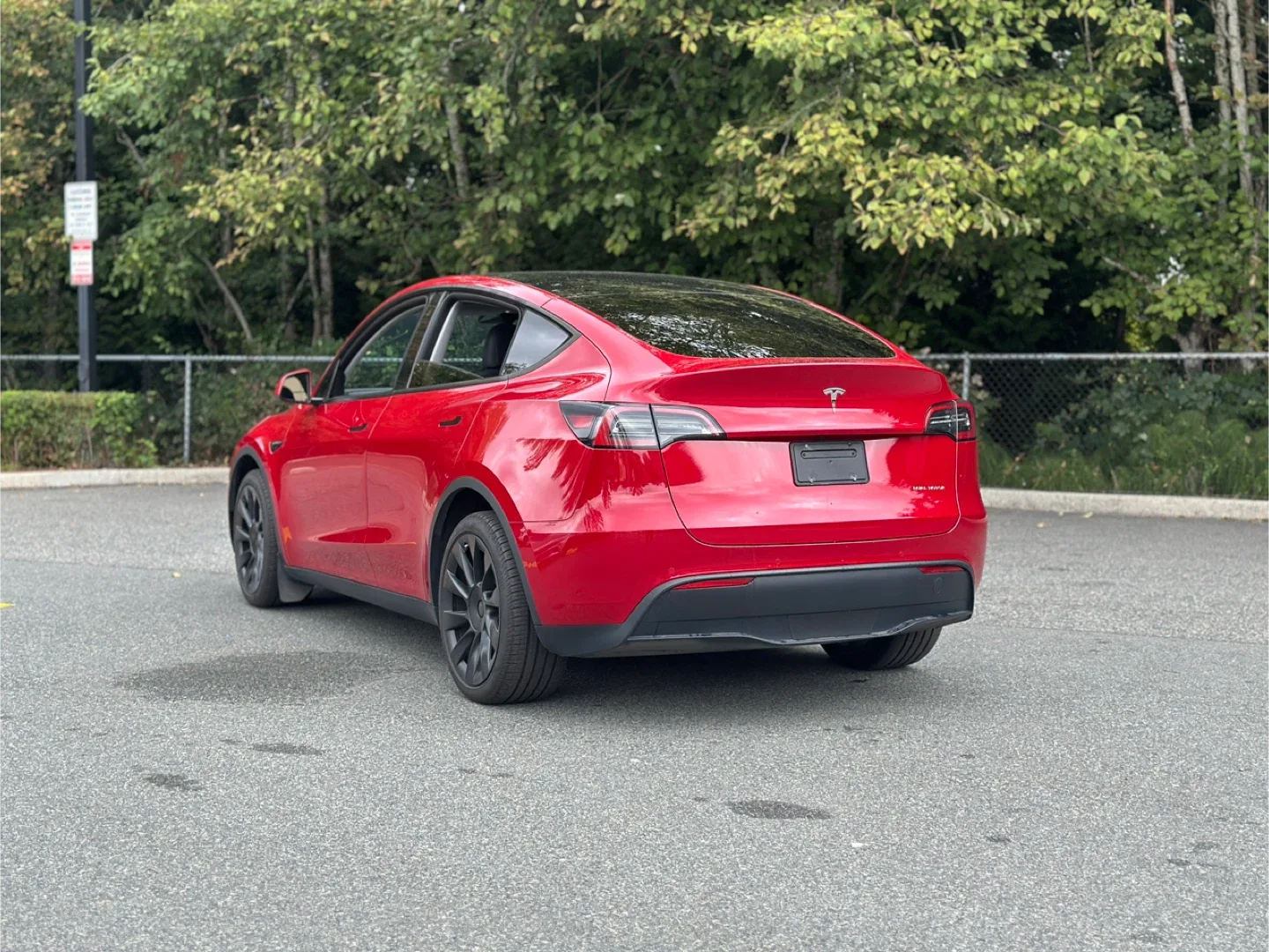 2023 Tesla Model Y Long Range AWD image indicator(3)