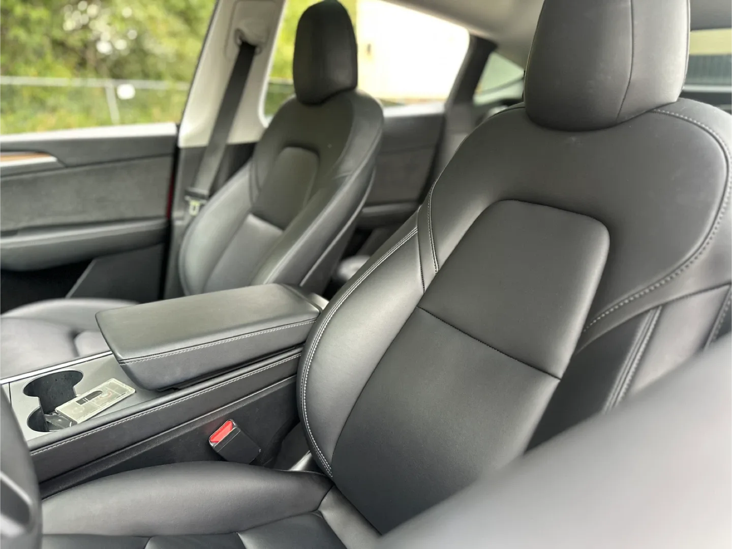 2023 Tesla Model Y Long Range AWD image indicator(7)