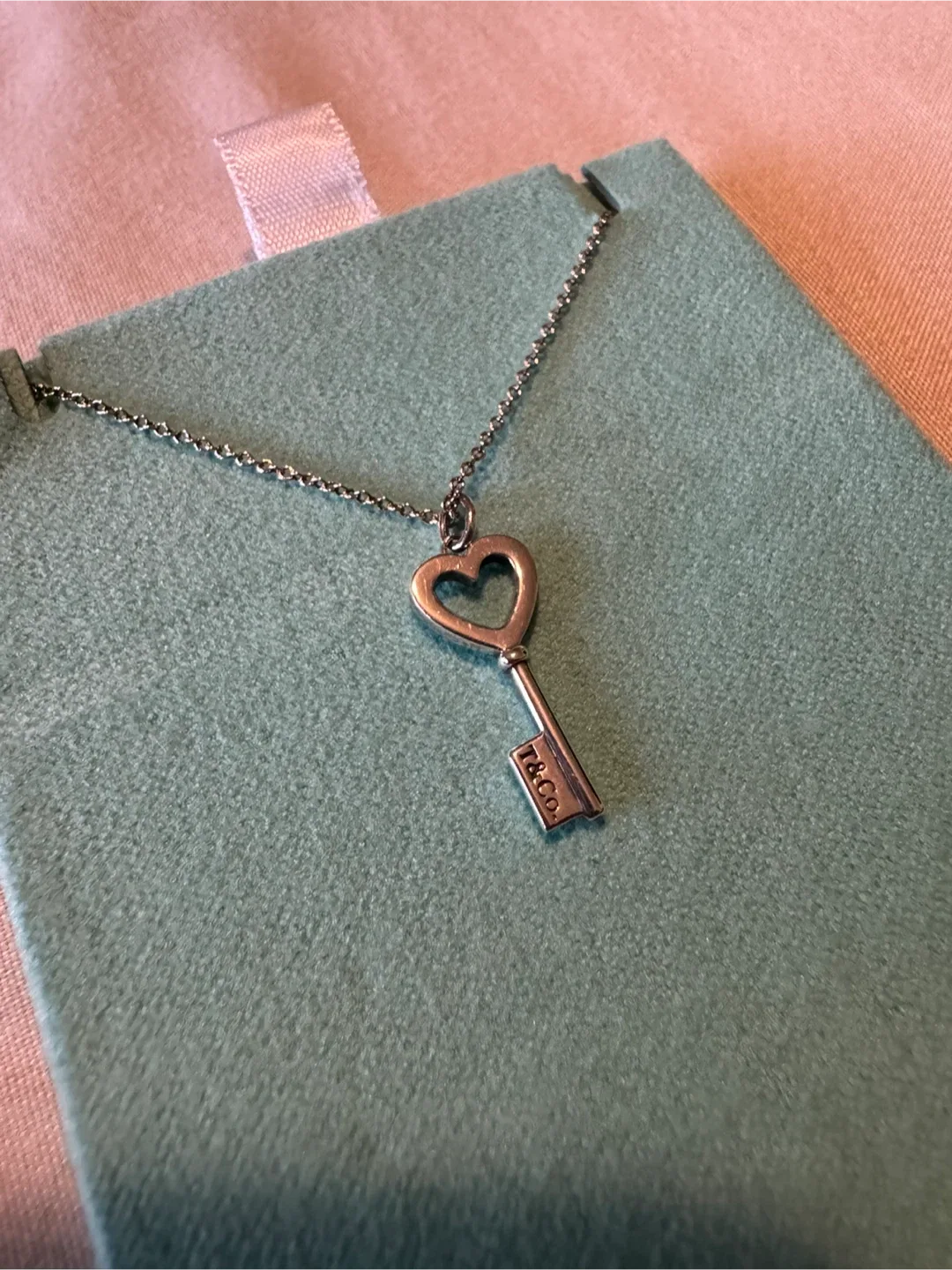 Tiffany & Co. Heart Key Pendant Necklace image indicator(5)