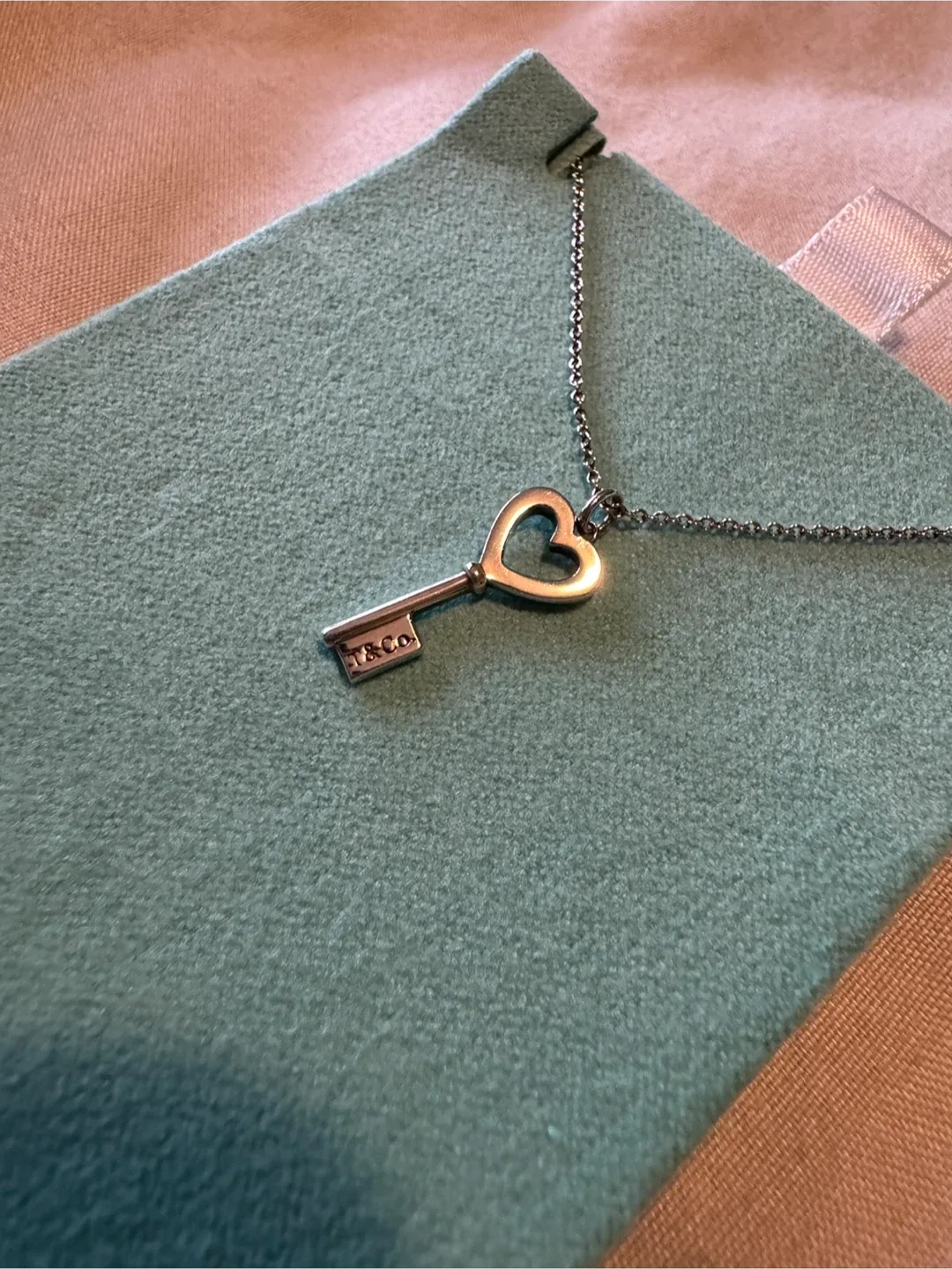Tiffany & Co. Heart Key Pendant Necklace image indicator(4)