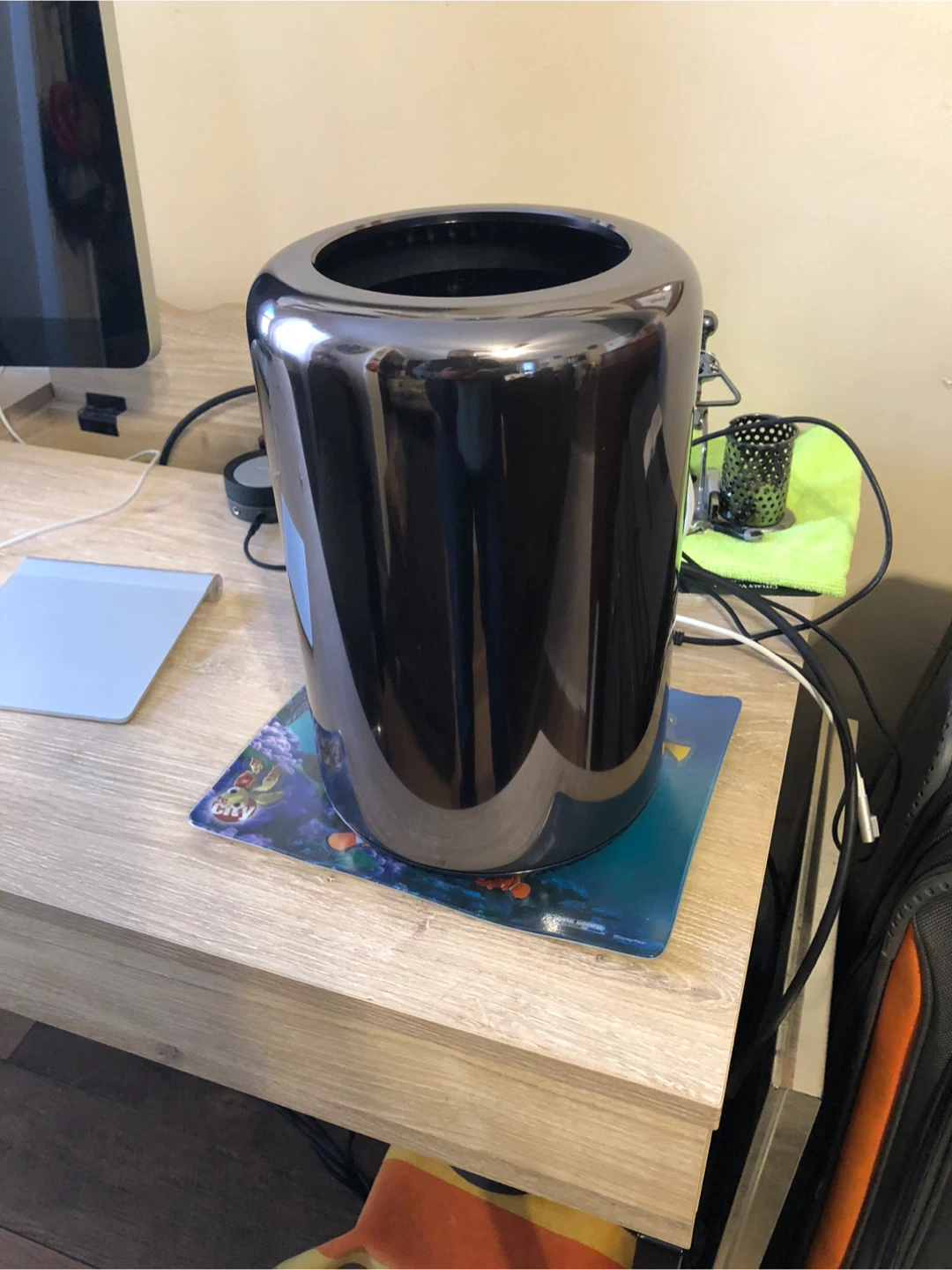 Apple Mac Pro Desktop Computer