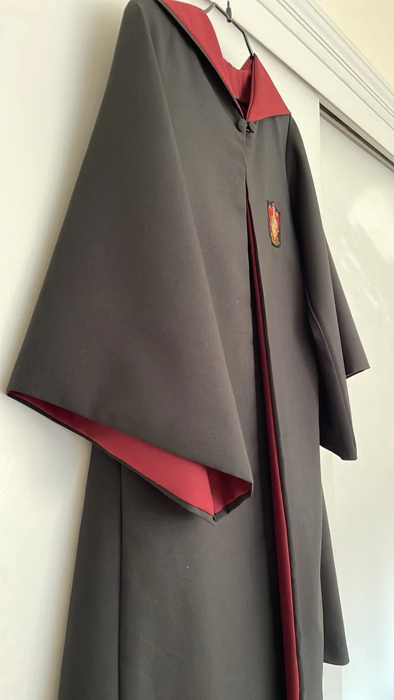 Harry Potter Deluxe Gryffindor Youth Robe - Size 3XS image indicator(7)