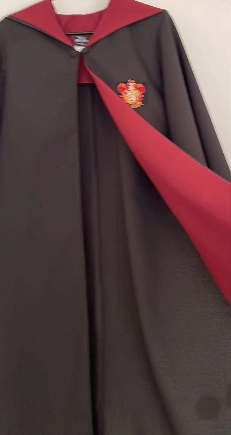 Harry Potter Deluxe Gryffindor Youth Robe - Size 3XS image indicator(6)