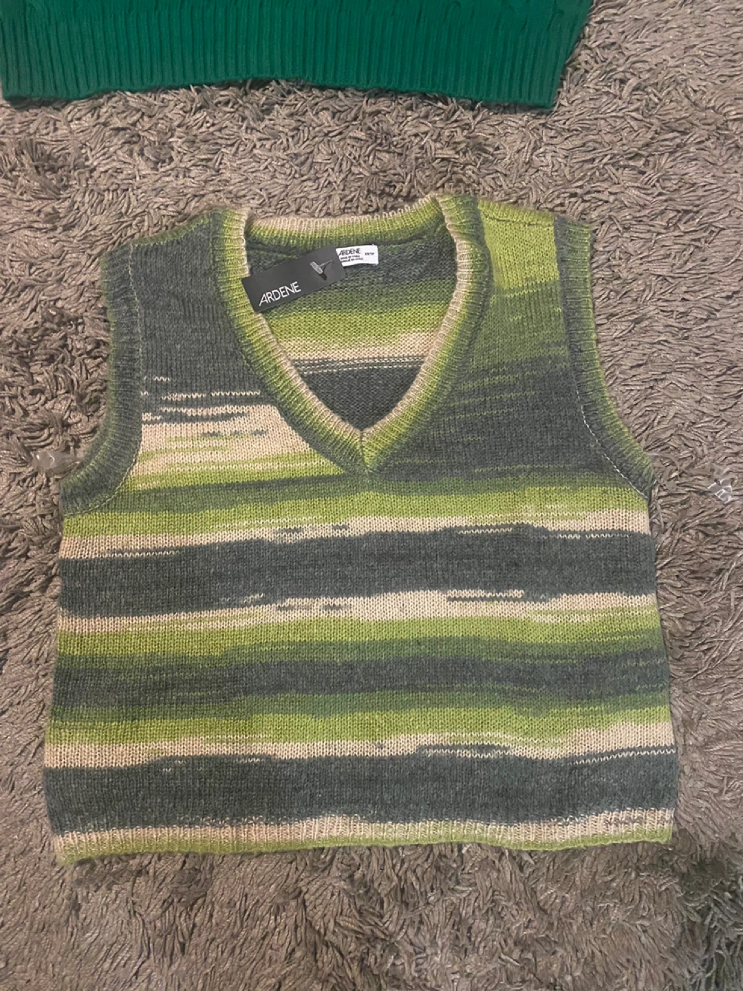 Sweater Vests - Size L and XS - photo 3