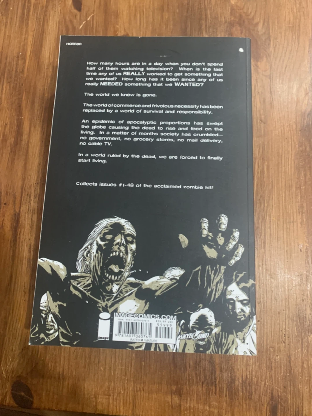The Walking Dead Compendium One - photo 3