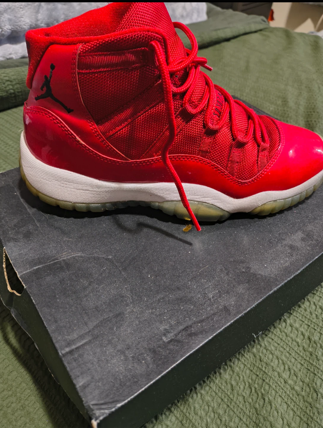 Jordan 6 Retro Maroon and Jordan 11 Win Like 96 - photo 2