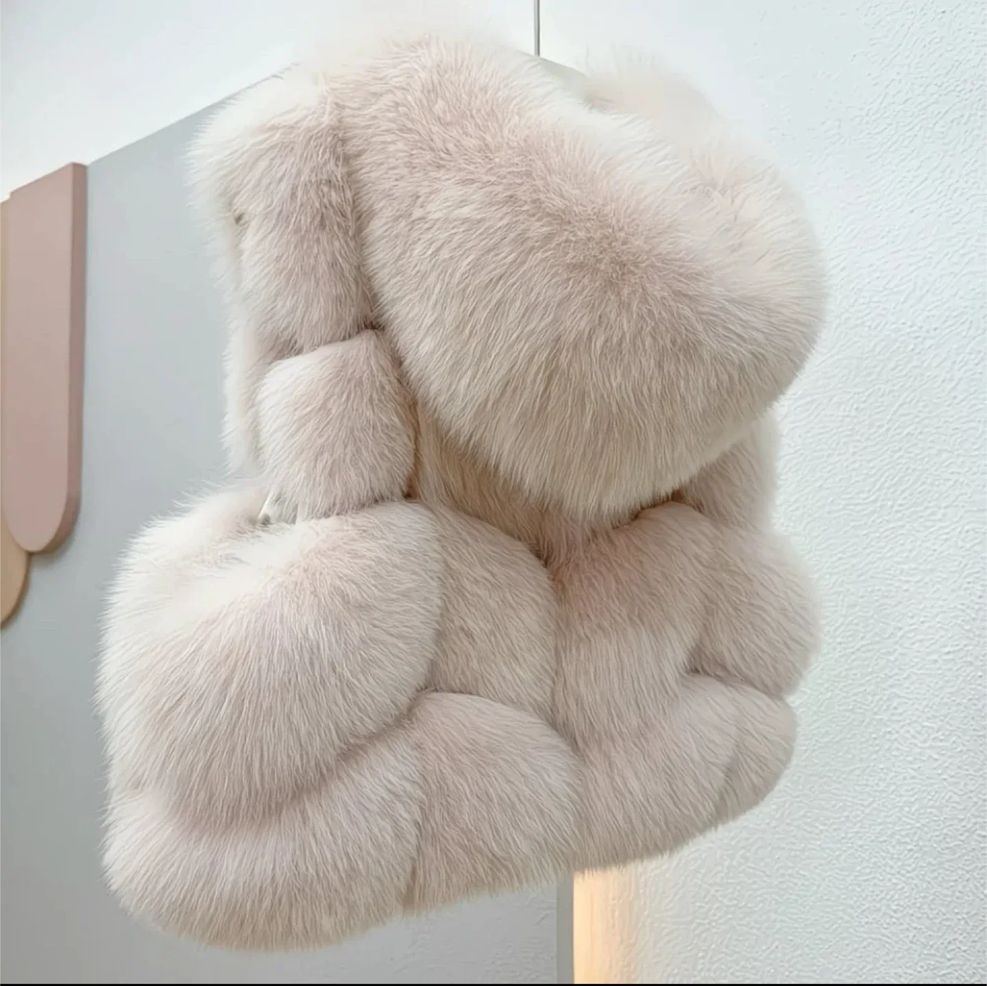 Like New✨ Genuine Fox Fur Hooded Vest ✨ image indicator(5)