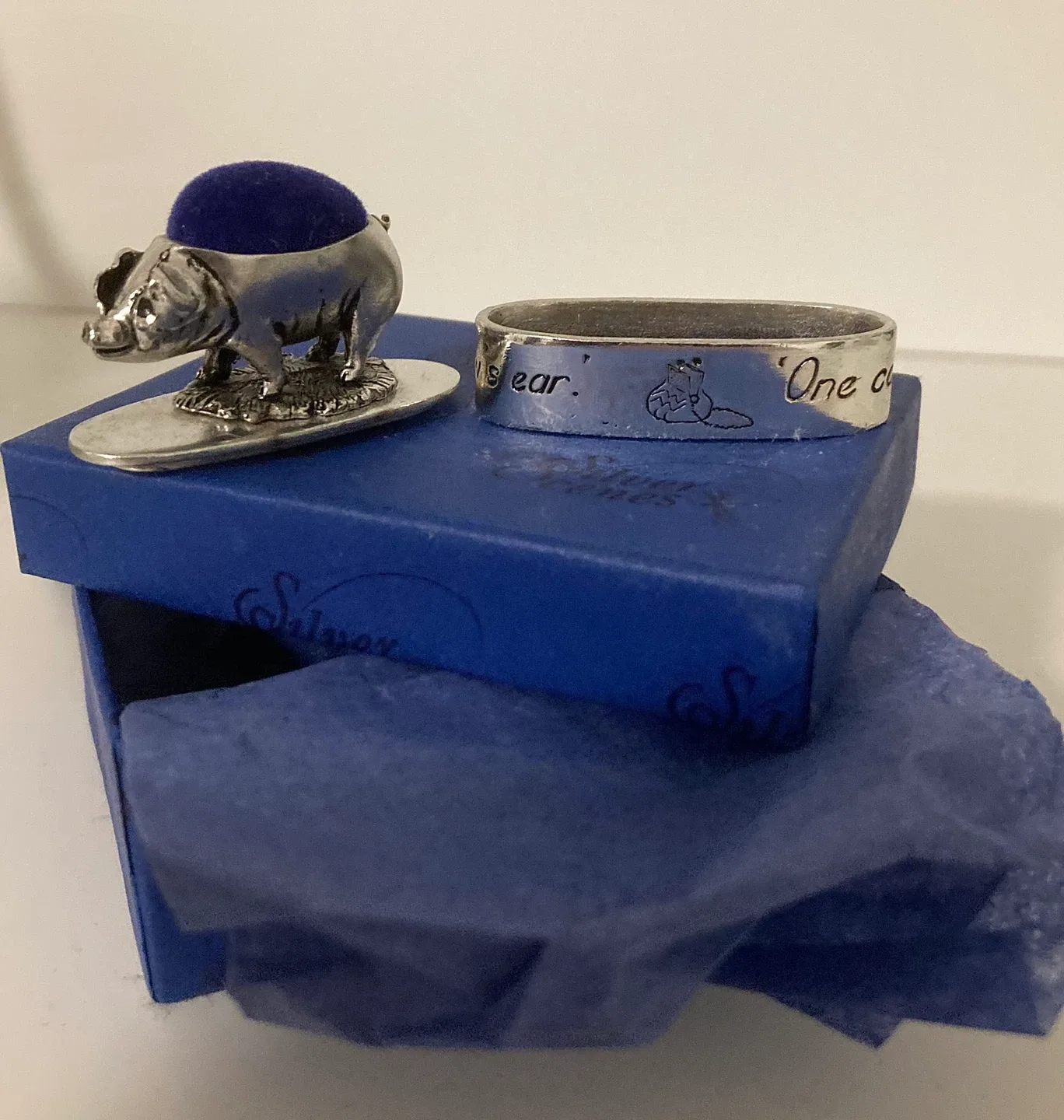 BNIB Silver Collectible Pincushion Storage image indicator(3)