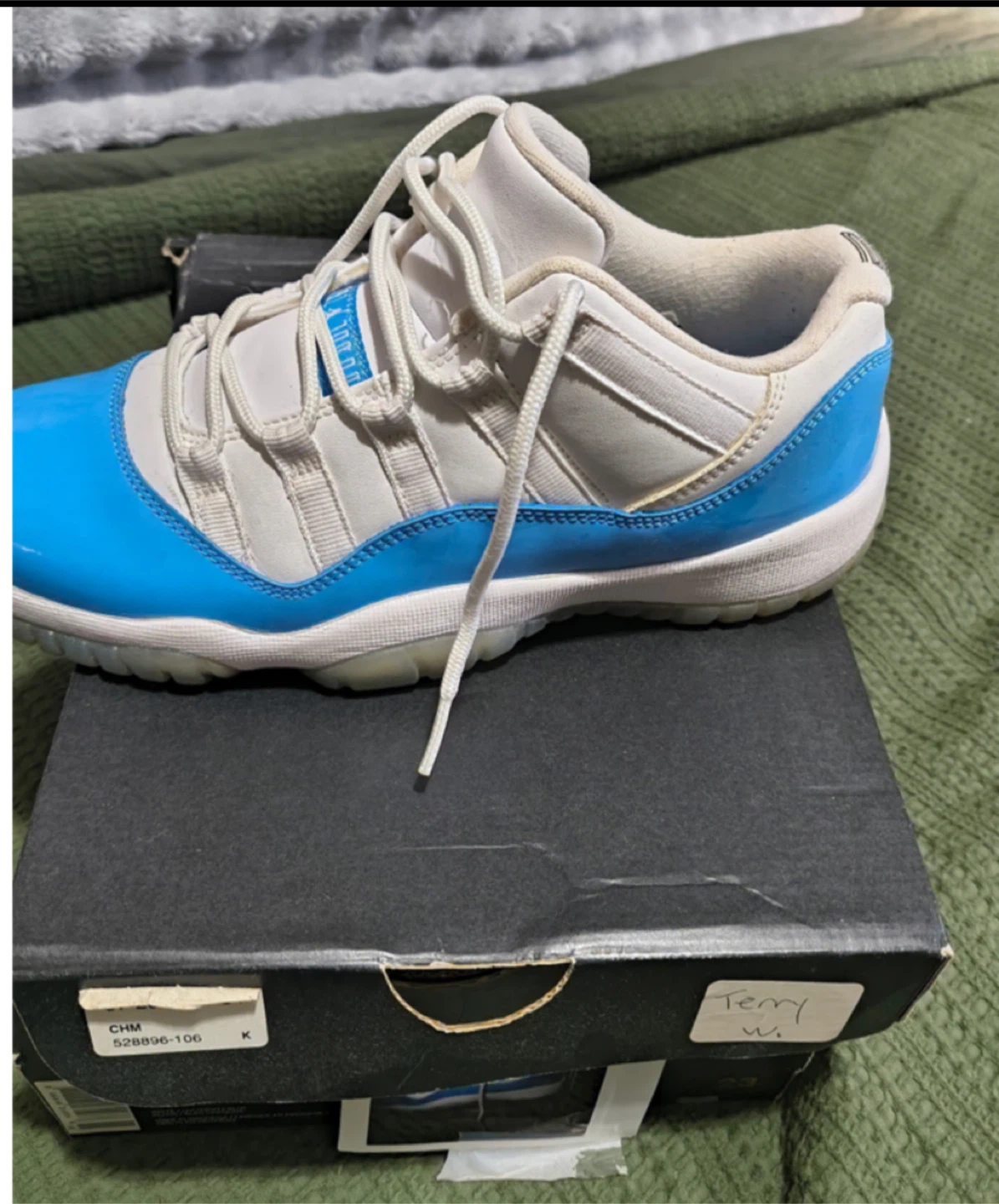 Air Jordan 11 Retro Low UNC