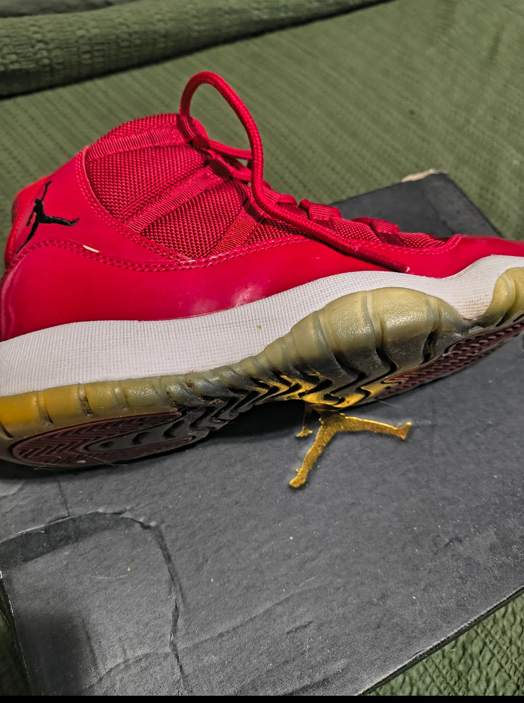 Jordan 11 Retro Win Like '96 Size 7Y - photo 2