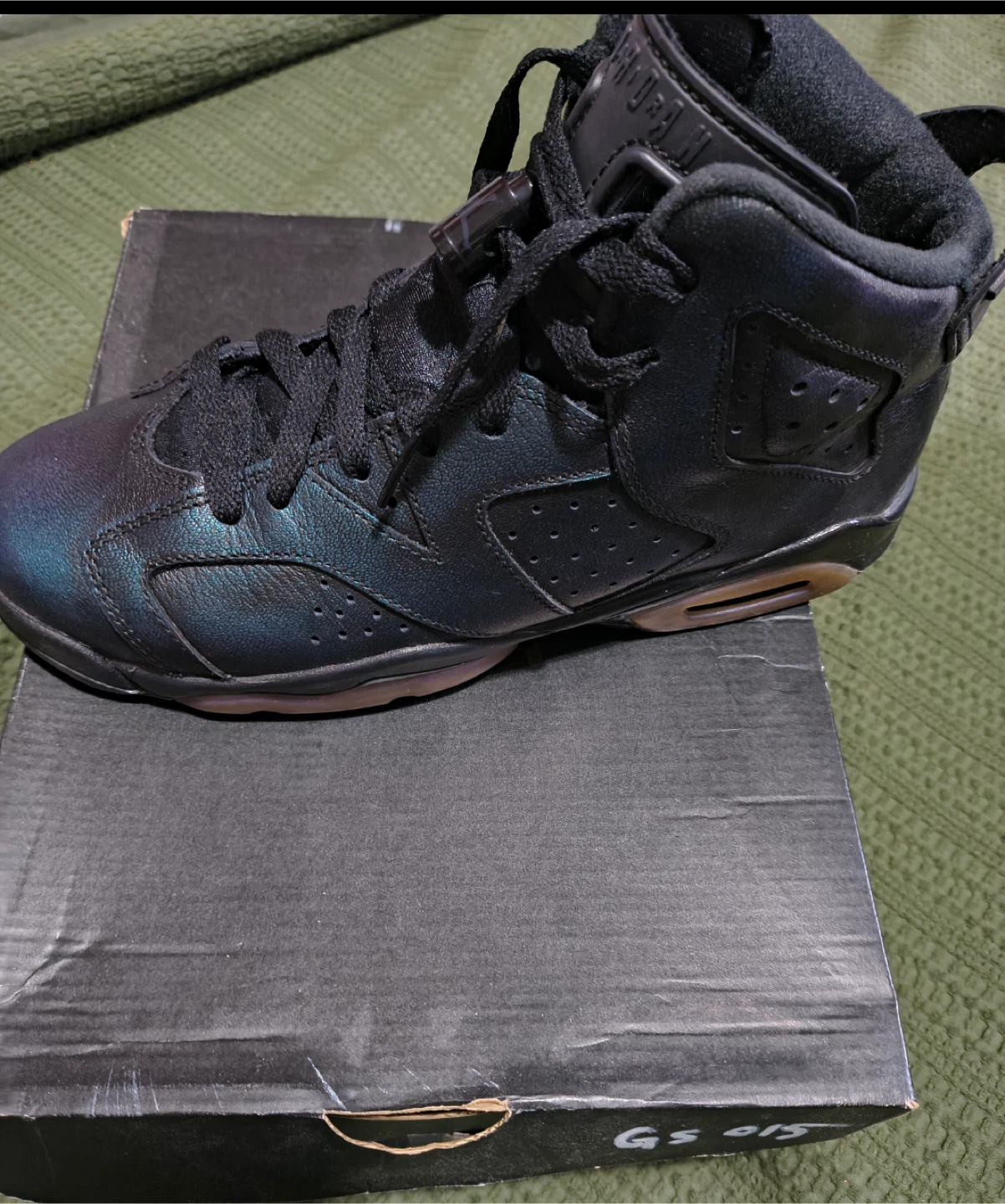 Air Jordan 6 Retro Black Iridescent