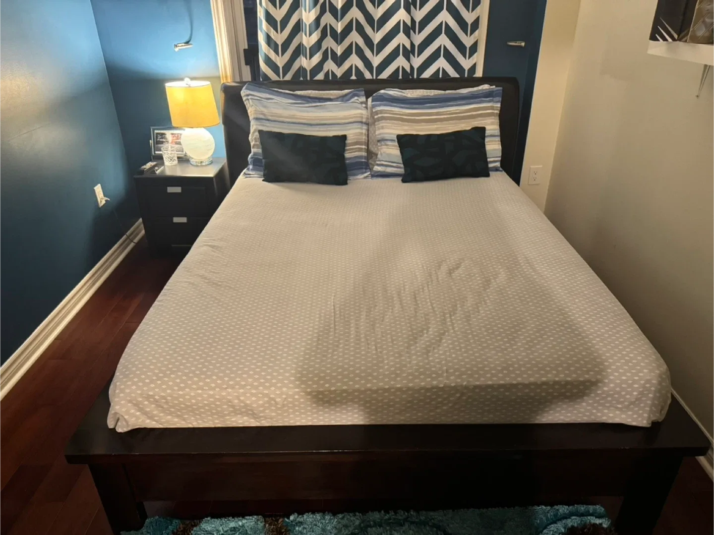 Bed Frame with Nightstand - Black image indicator(3)