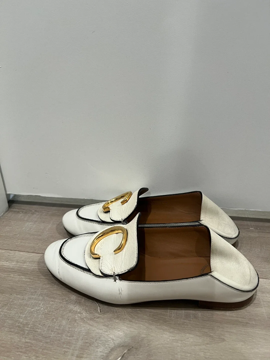 Authentic Chloé White Leather Loafers Size 35.5 (Womens) image indicator(3)