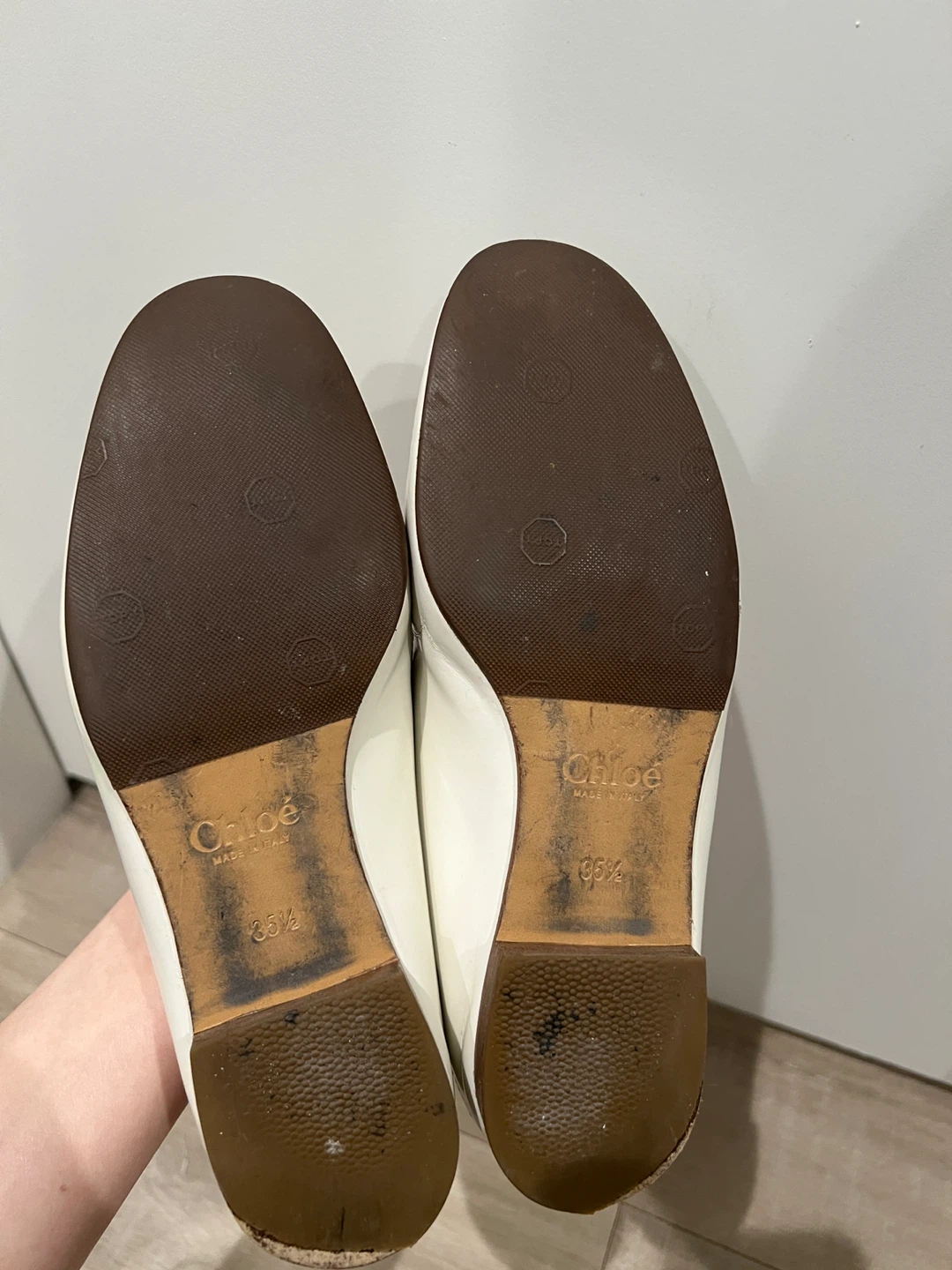 Authentic Chloé White Leather Loafers Size 35.5 (Womens) - photo 4