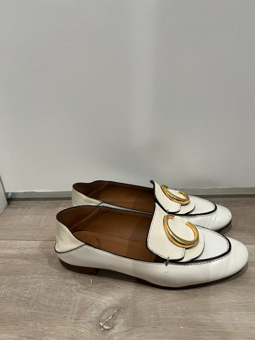 Authentic Chloé White Leather Loafers Size 35.5 (Womens) image indicator(2)