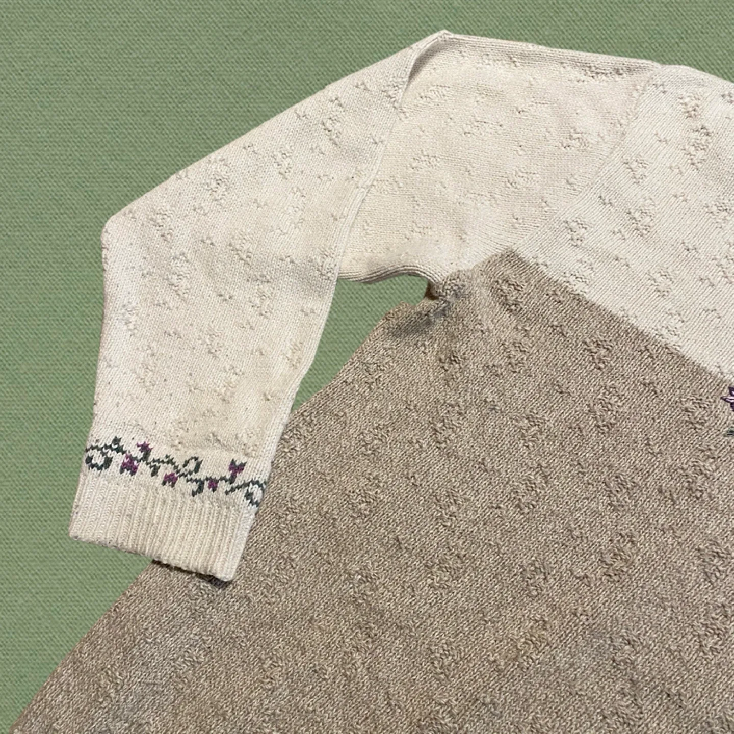 Vintage Cottage Cove Sweater (XL) image indicator(3)