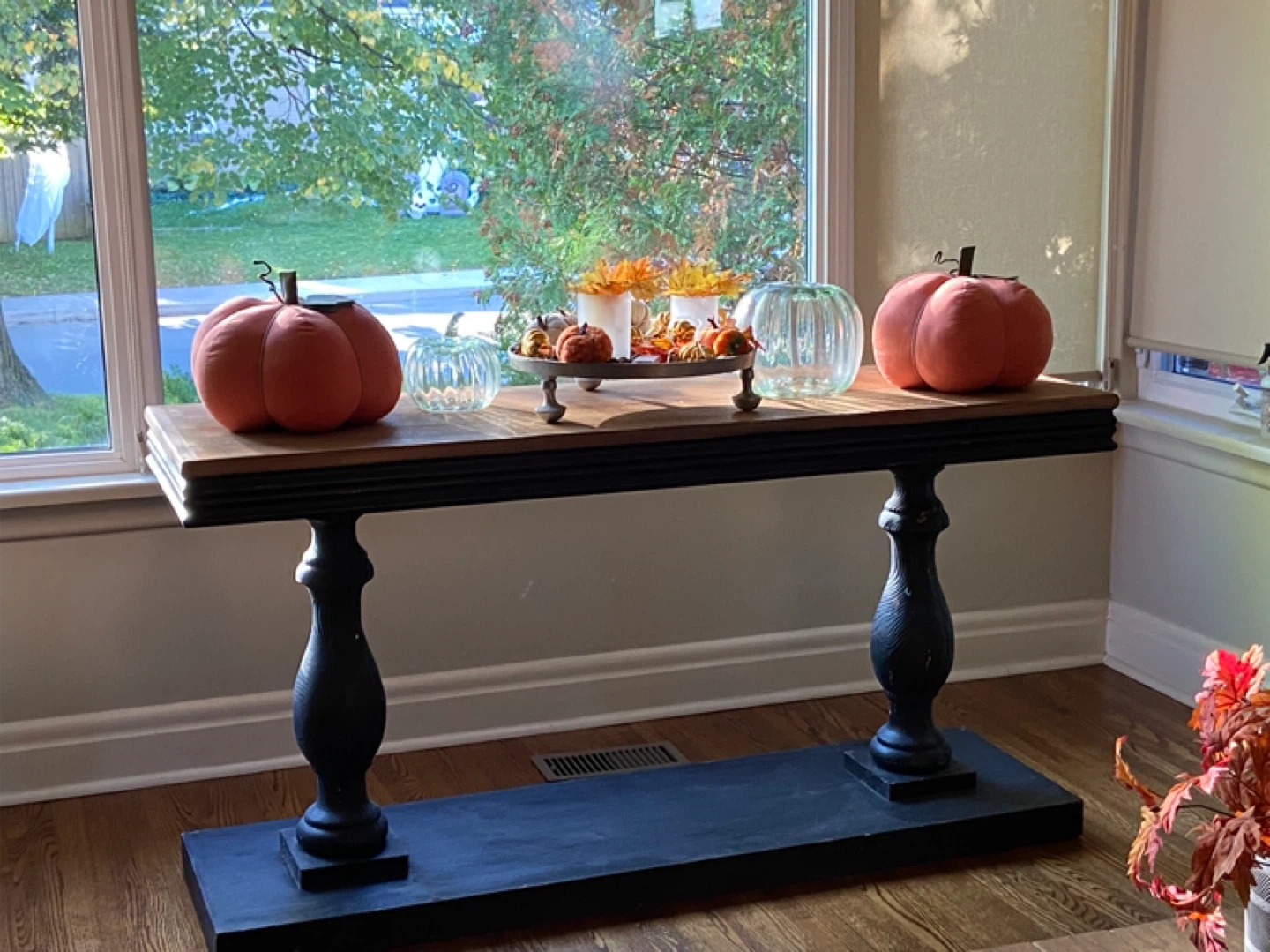 Console Table with Wood Top and Black Base - photo 4