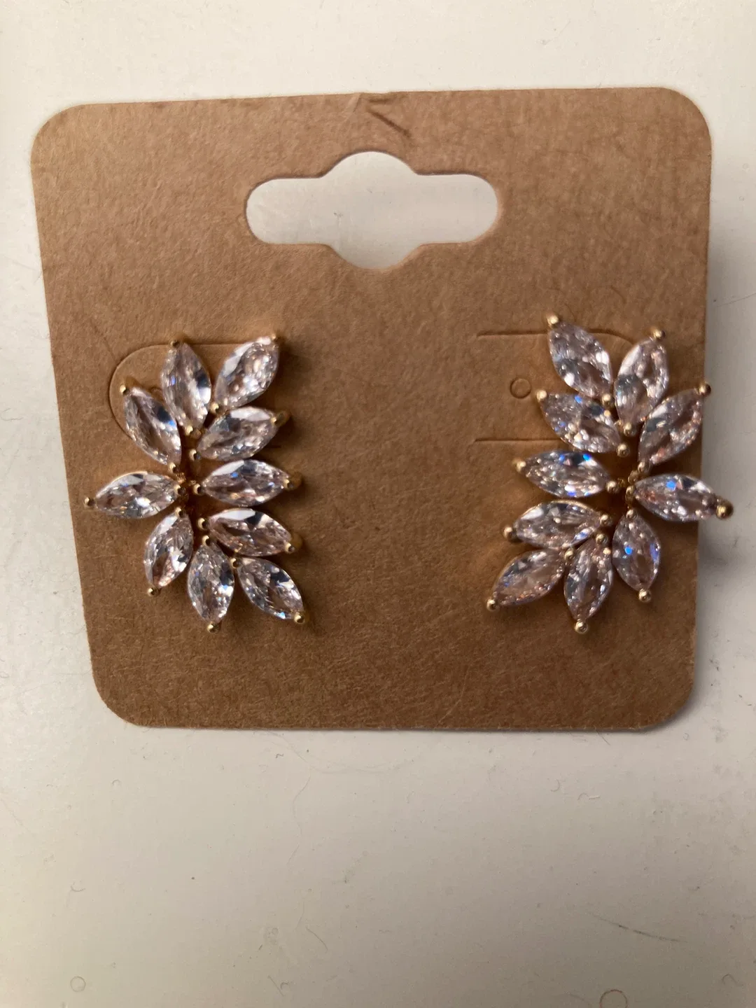 Leaf Style Zirconia Earrings thumbnail