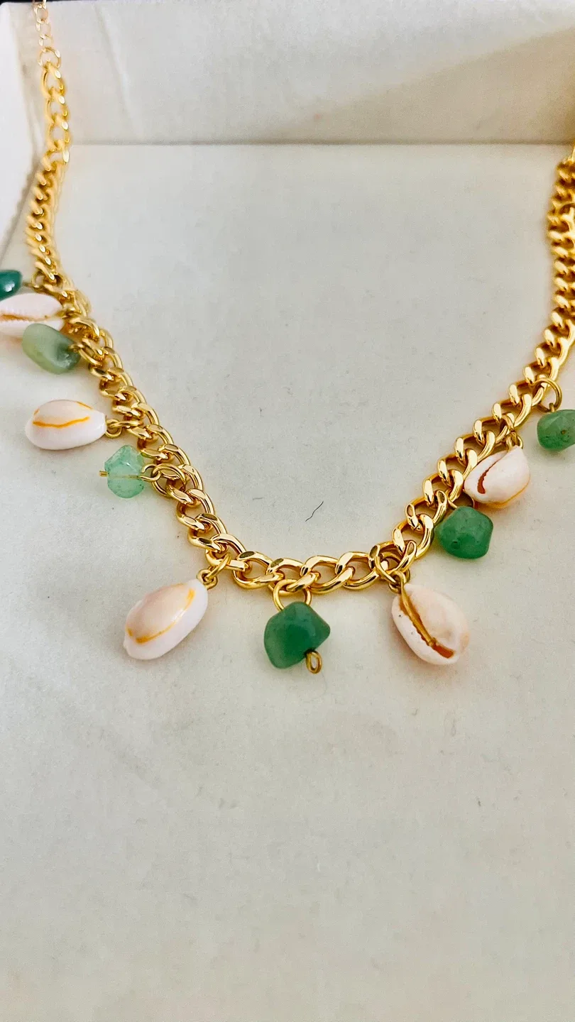 Handmade Gold Chain Necklace image indicator(3)