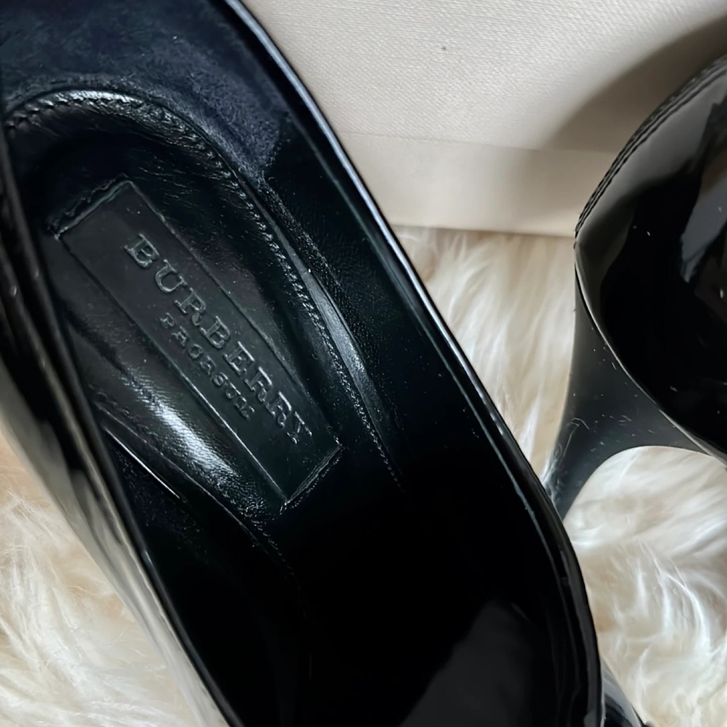 💕 Burberry Pointed-Toe Pumps (Size 36) - photo 4