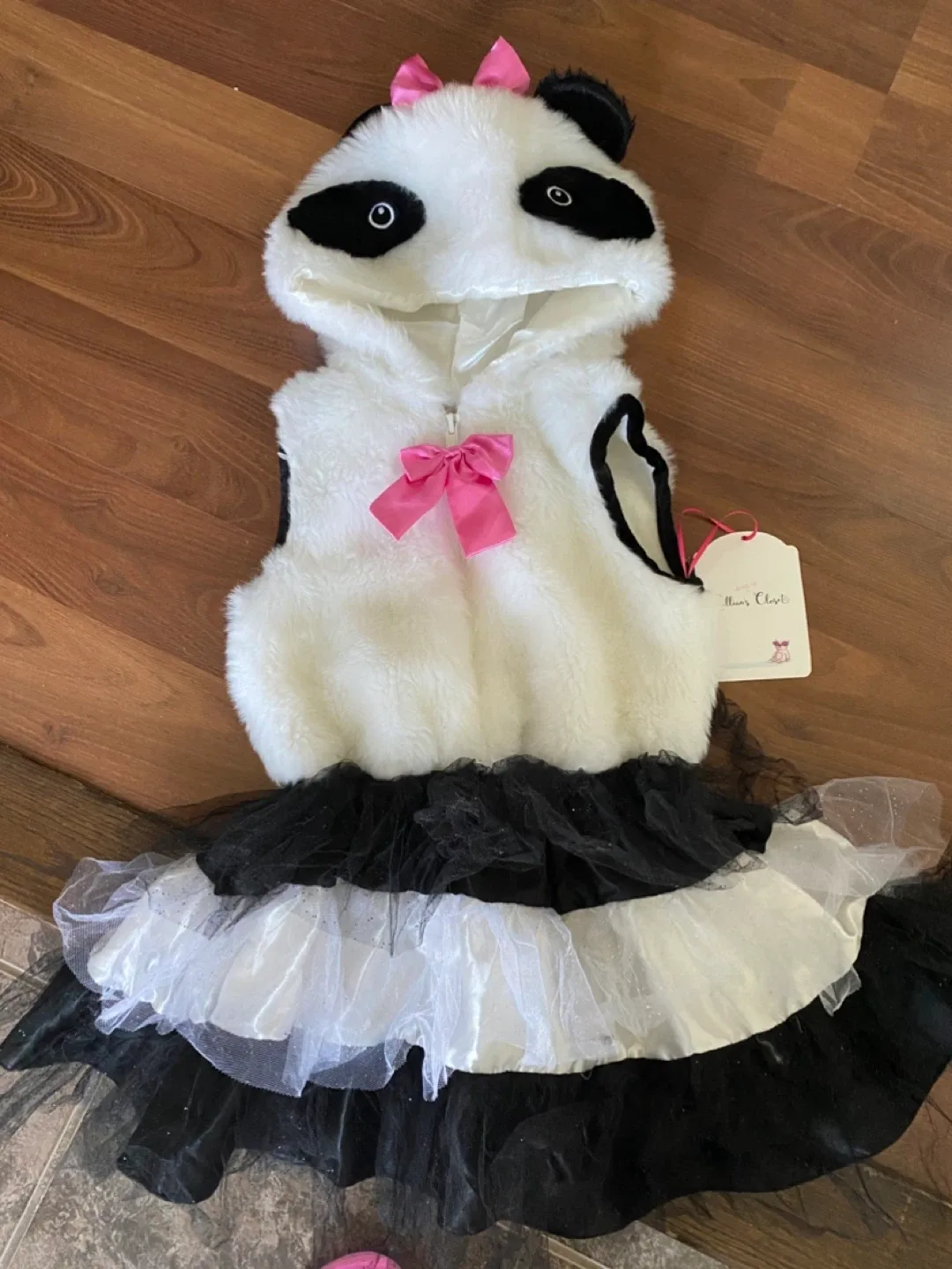 Gillian's Closet Panda Costume - Size 4T image indicator(3)