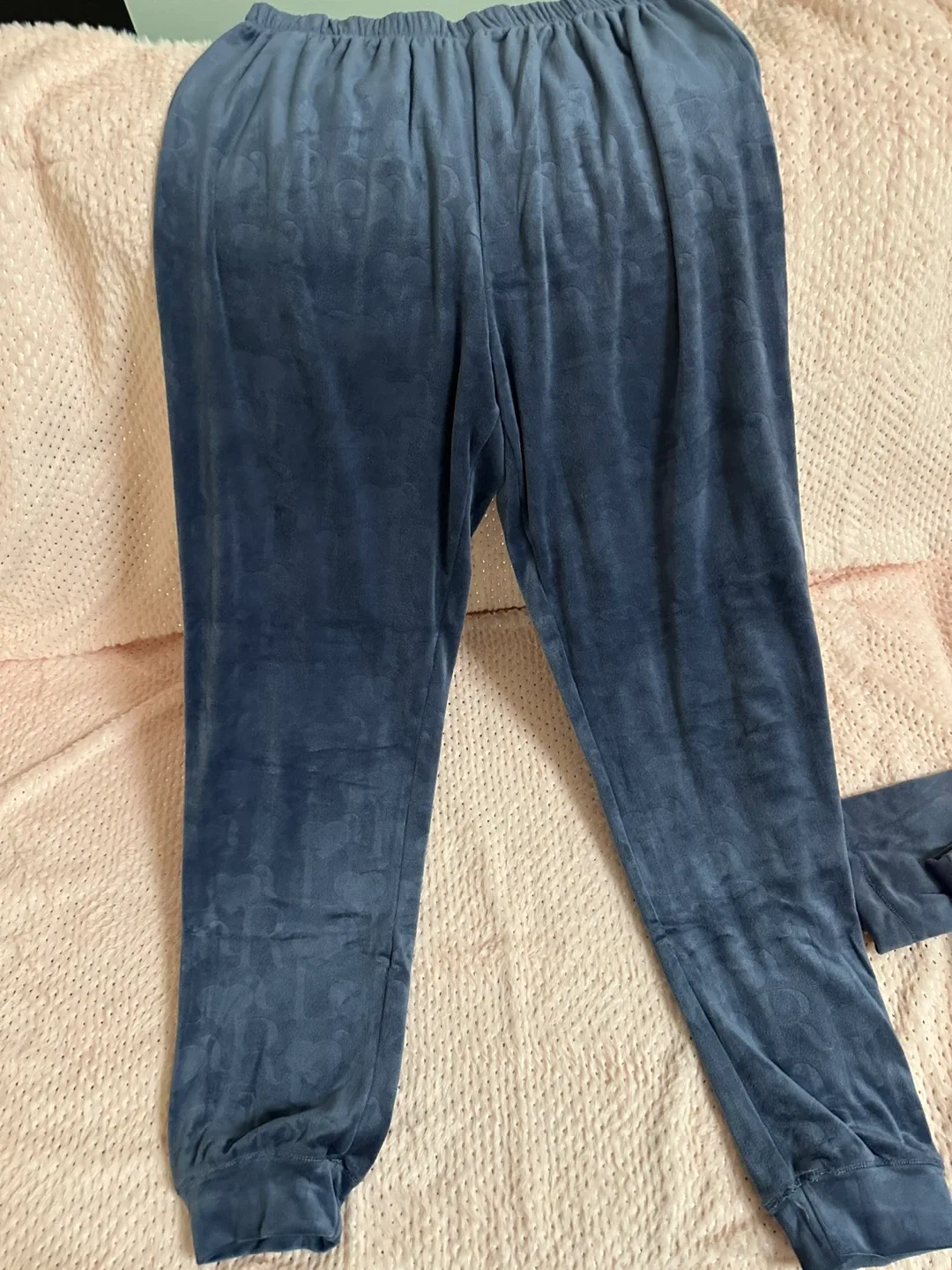 La Vecina Rubia Women's Secret Pajamas - Size M image indicator(3)