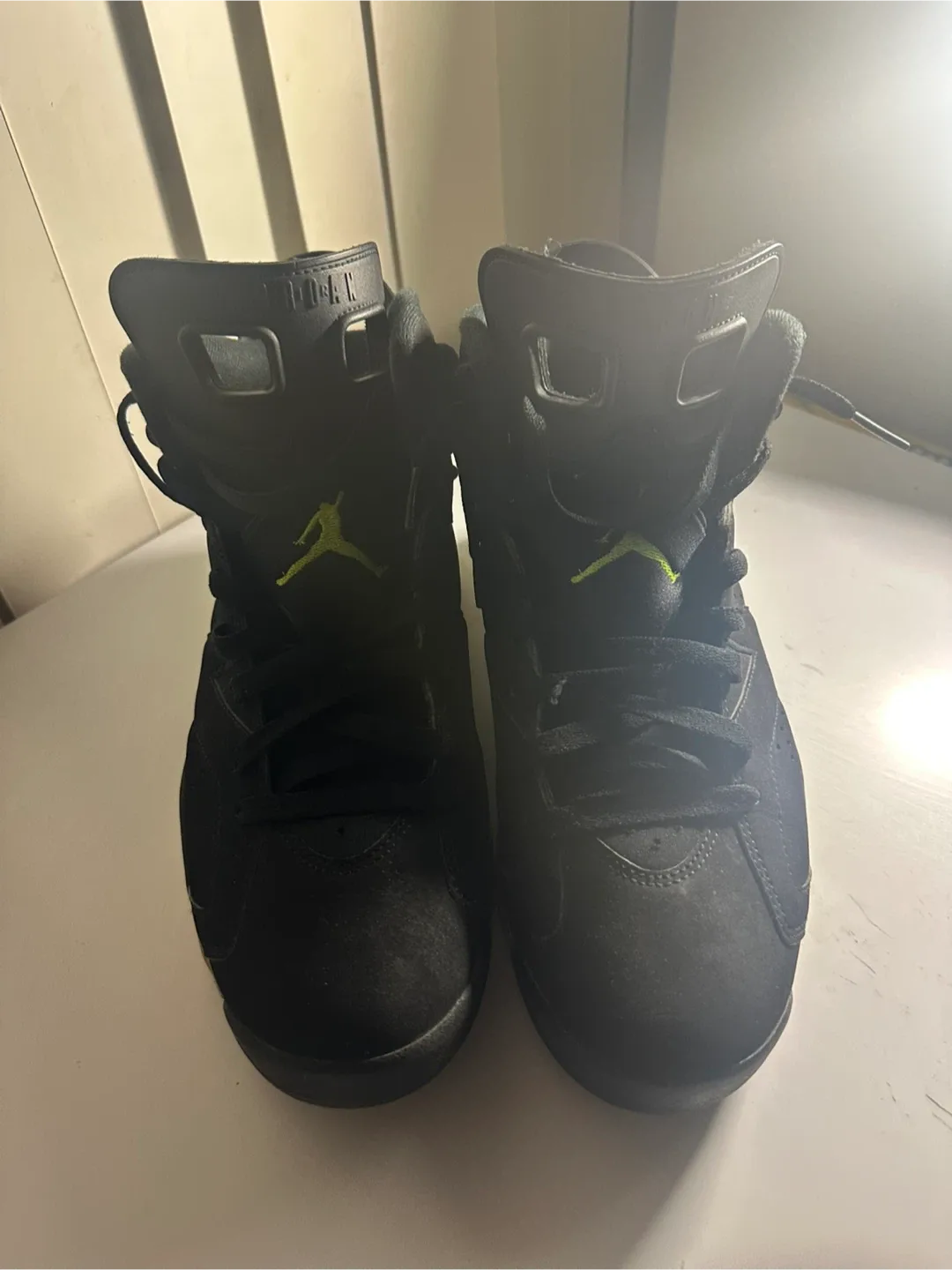 Jordan 6 Retro Electric Green, Size 9.5 image indicator(9)