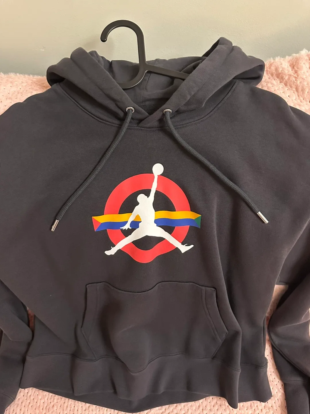 Jordan Hoodie - Size XL image indicator(4)