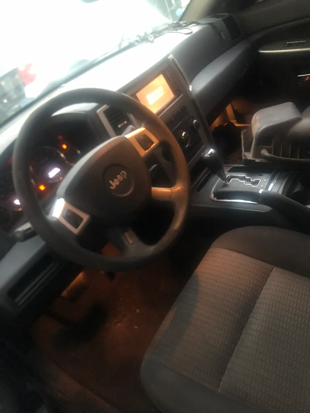 Jeep Grand Cherokee image indicator(3)