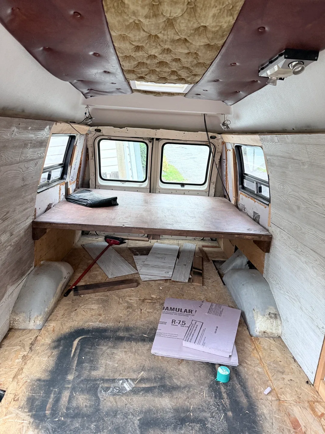 Vintage Ford Econoline Camper Van image indicator(7)