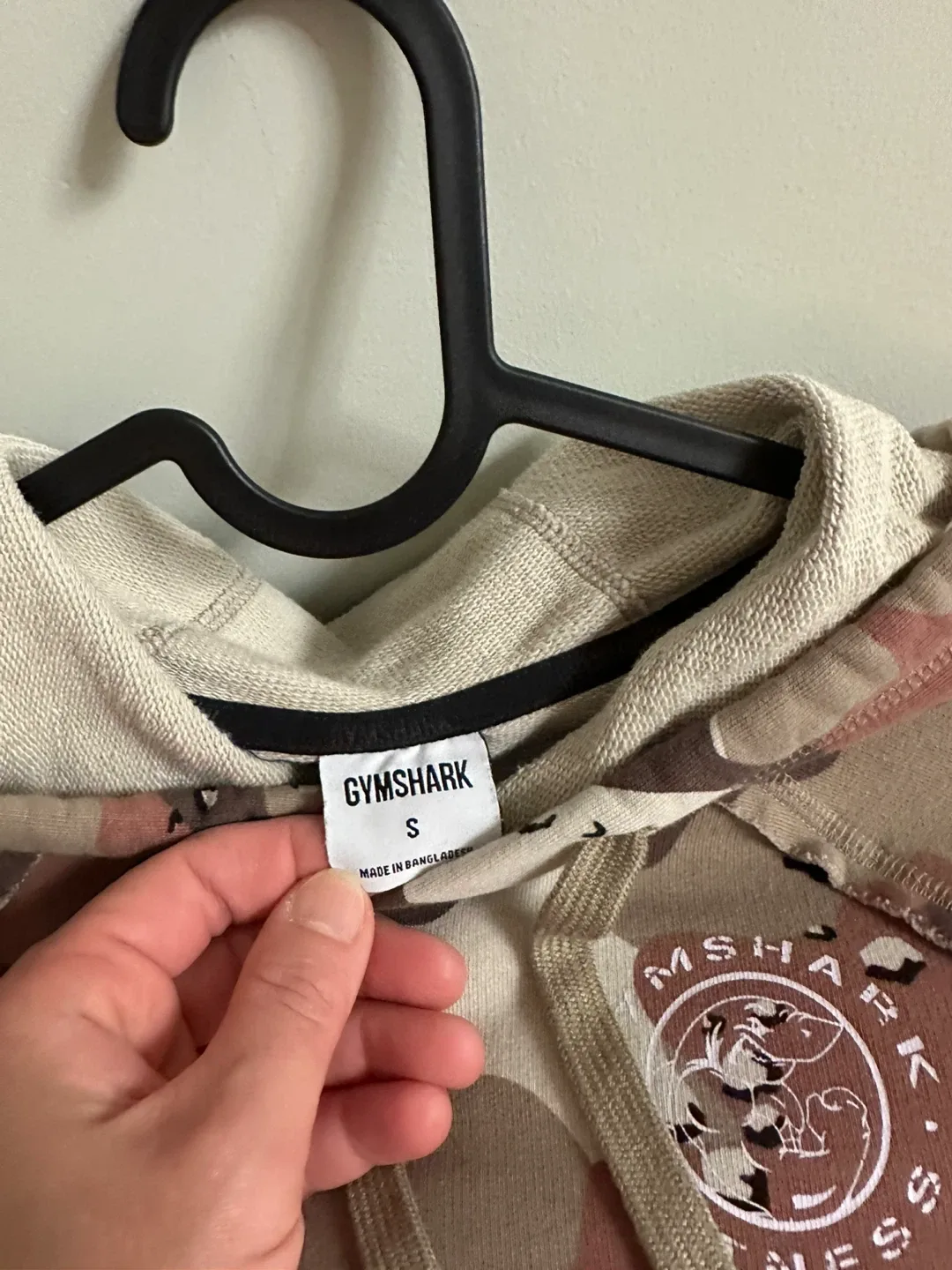 Gymshark Camo Hoodie - Size S image indicator(2)
