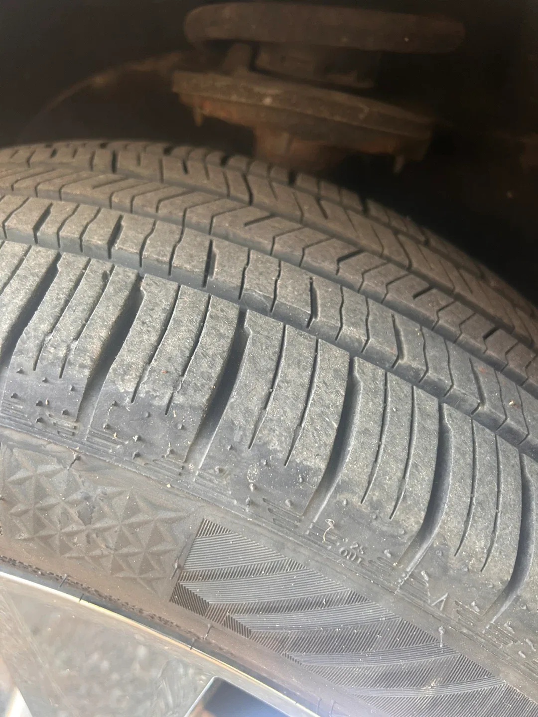 Fera Supreme Tire 225/60/18. image indicator(2)