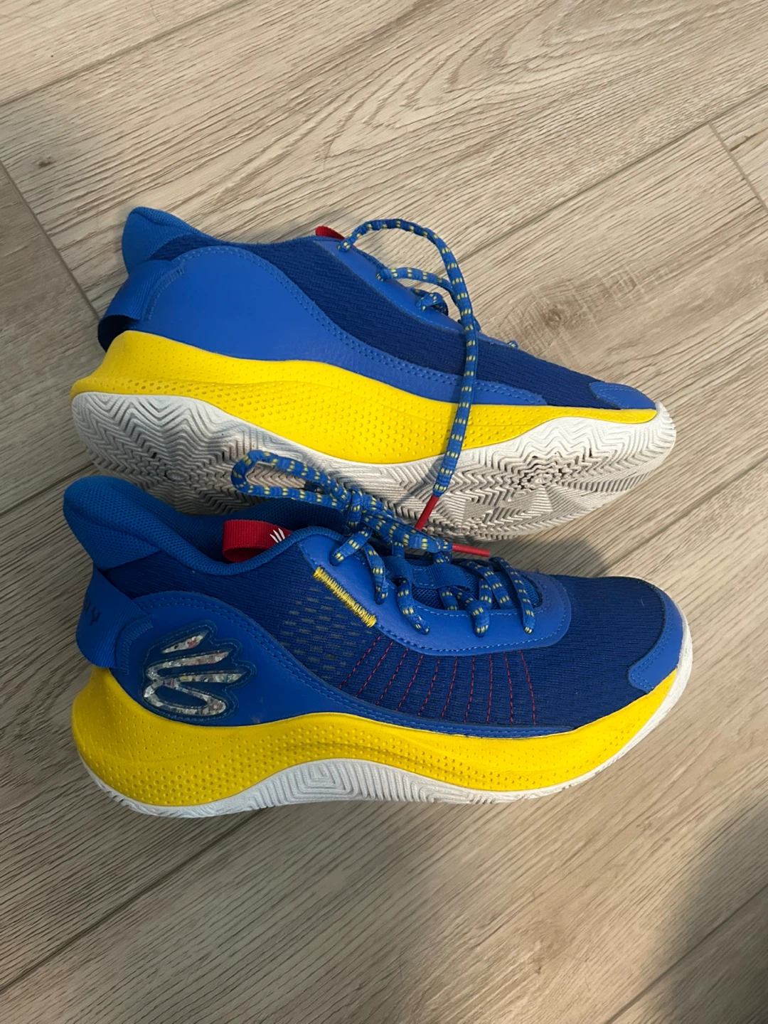 Under Armour Curry 3Z7 GS Youth Size 5.5Y