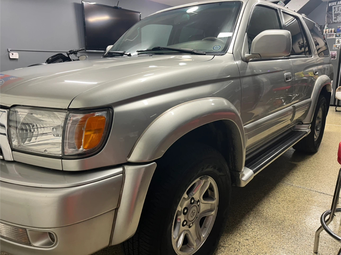 2000 Toyota 4Runner Limited SUV - photo 2