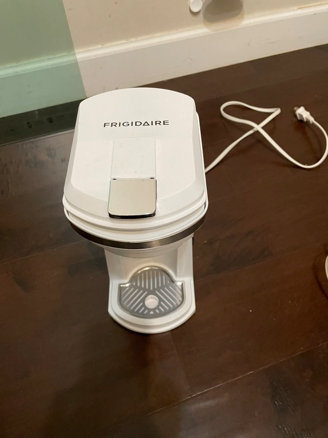 Frigidaire Single Serve Coffee Maker