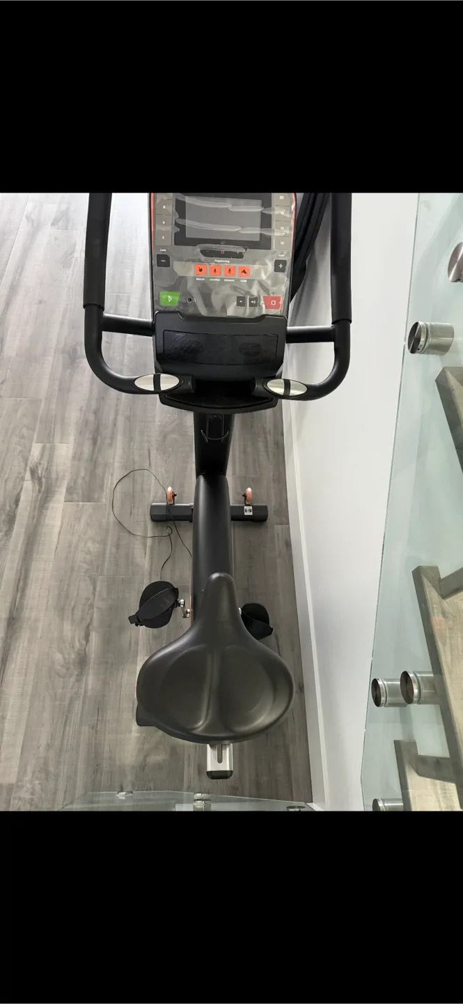 AFG 7.3 AU Upright Stationary Bike image indicator(3)