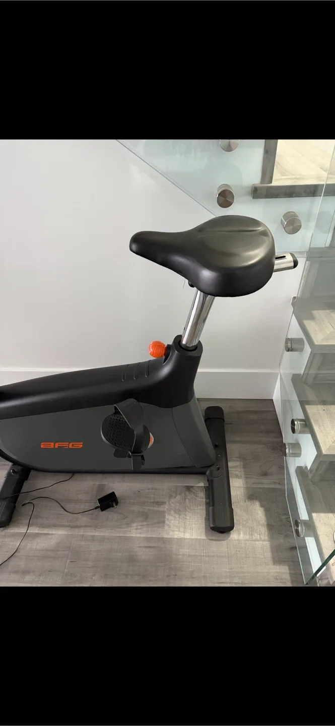 AFG 7.3 AU Upright Stationary Bike image indicator(6)