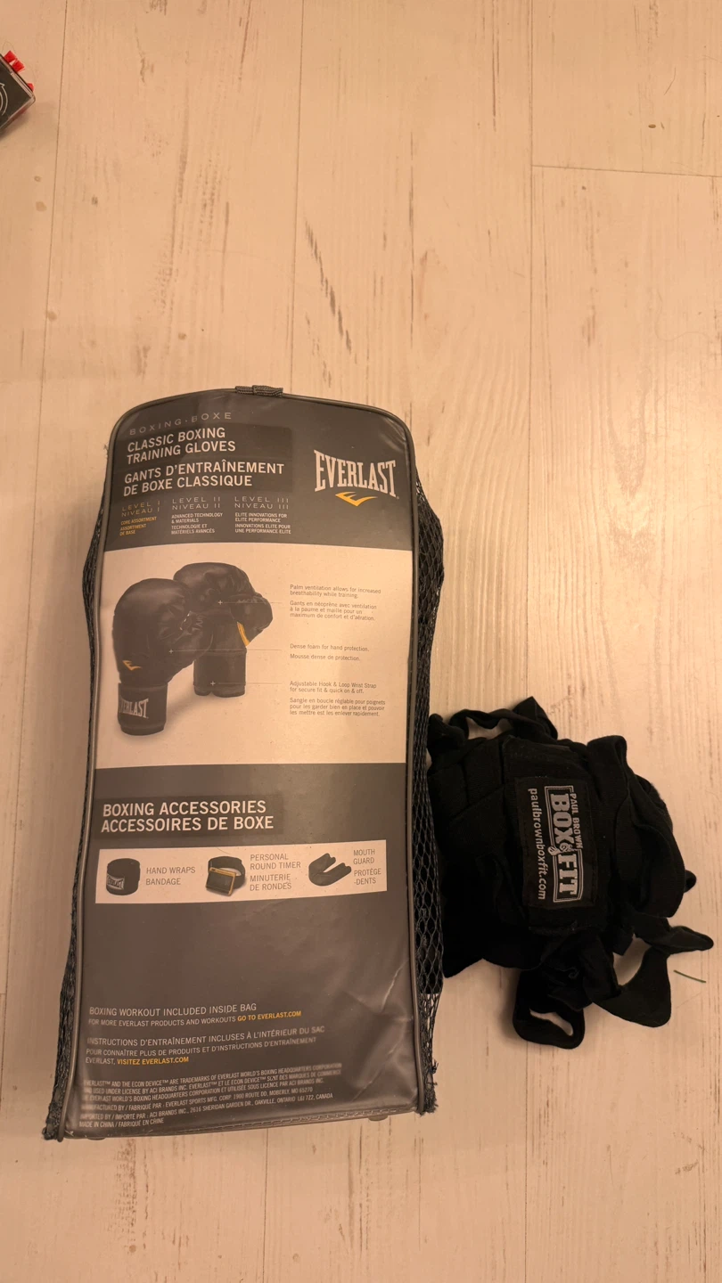 Everlast Boxing gloves + Boxing Wraps