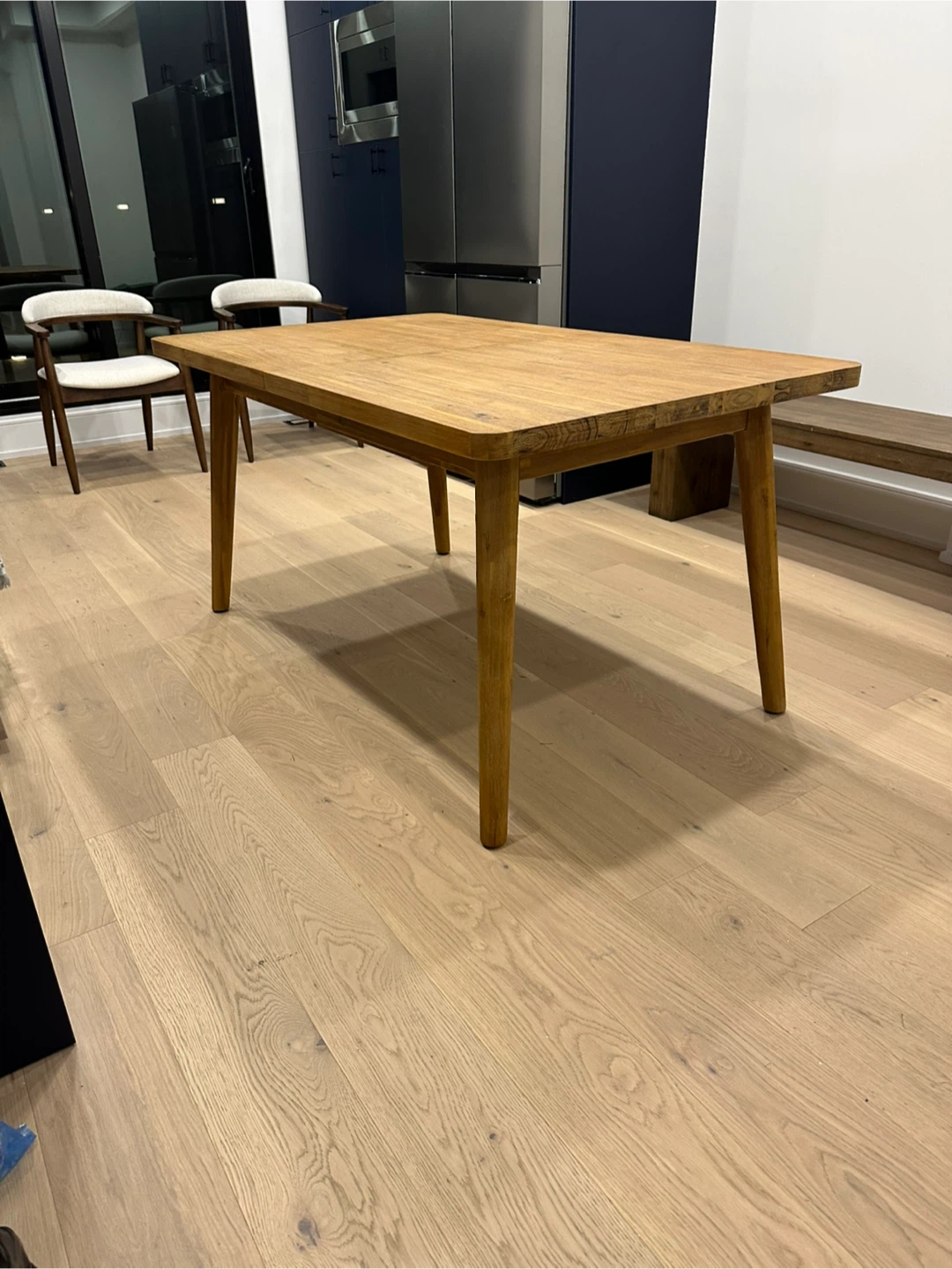 For Sale - Castlery Seb Extendable Dining Table