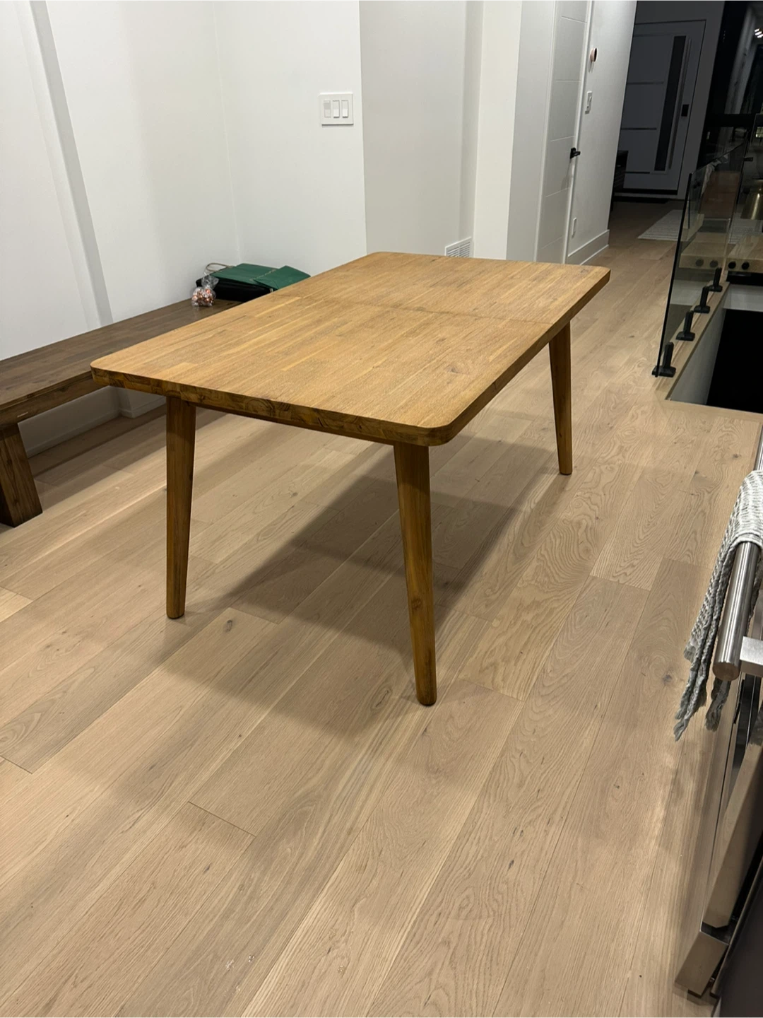 For Sale - Castlery Seb Extendable Dining Table - photo 3