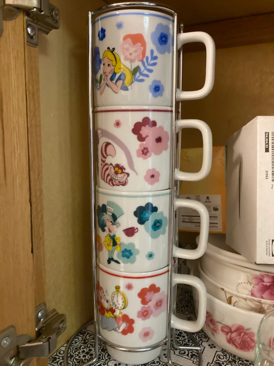 Disney Alice in Wonderland Character Garden Stacked Mug Set image indicator(2)