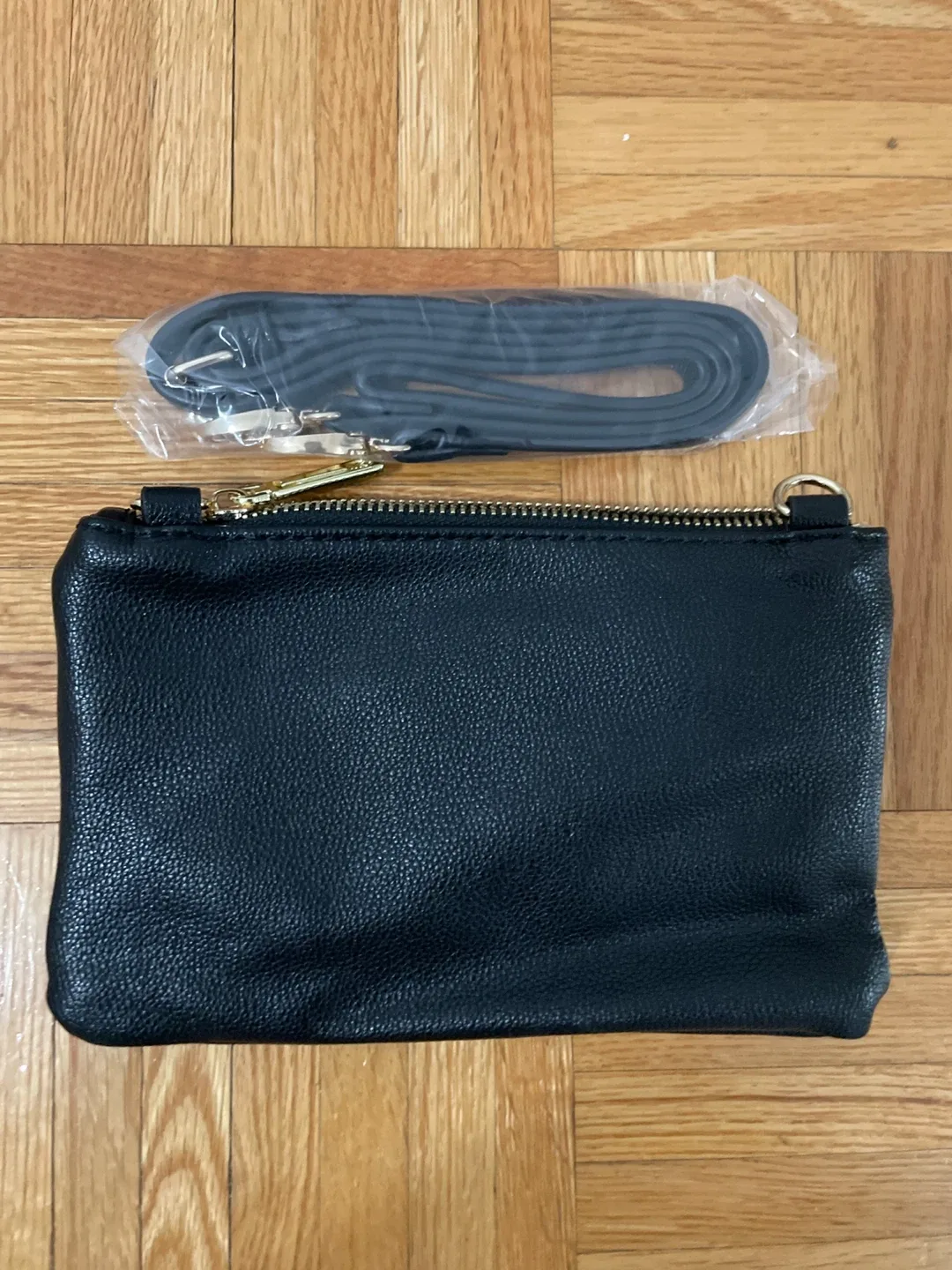 Small Black Leather Crossbody Bag image indicator(2)