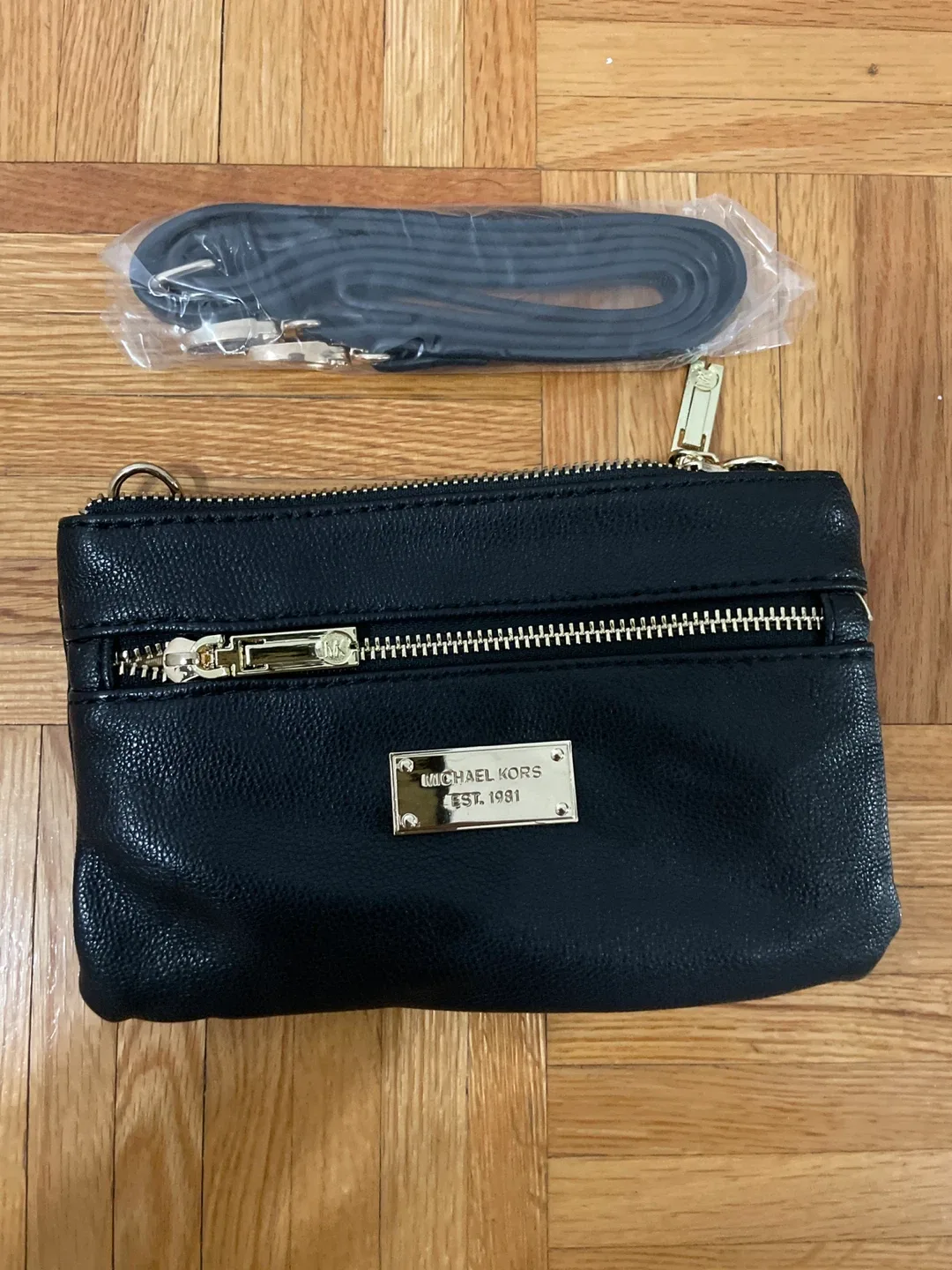 Small Black Leather Crossbody Bag thumbnail