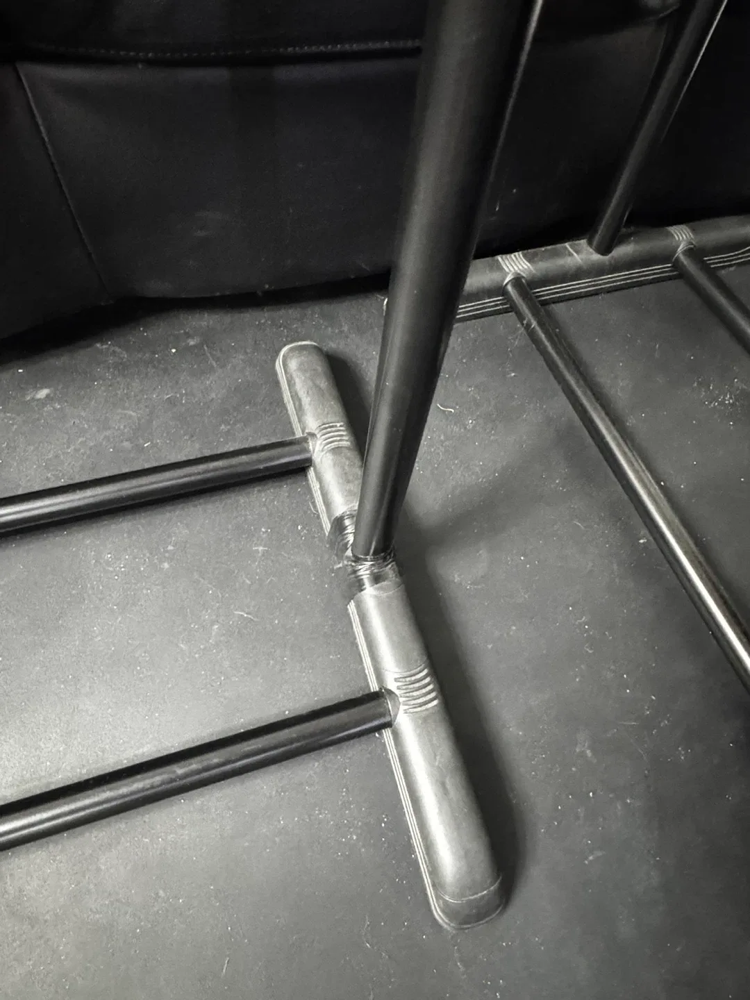 Adjustable Garment Rack image indicator(2)