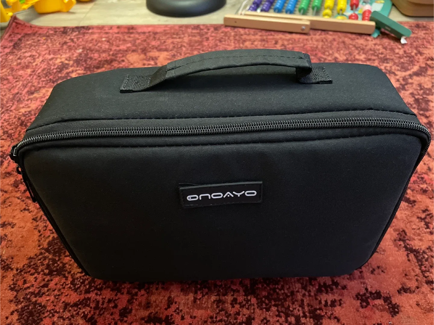 Onayo 5G WiFi Projector with Case & Remote image indicator(2)