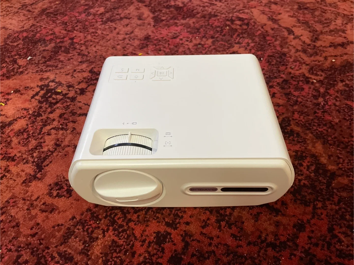 Onayo 5G WiFi Projector with Case & Remote image indicator(7)