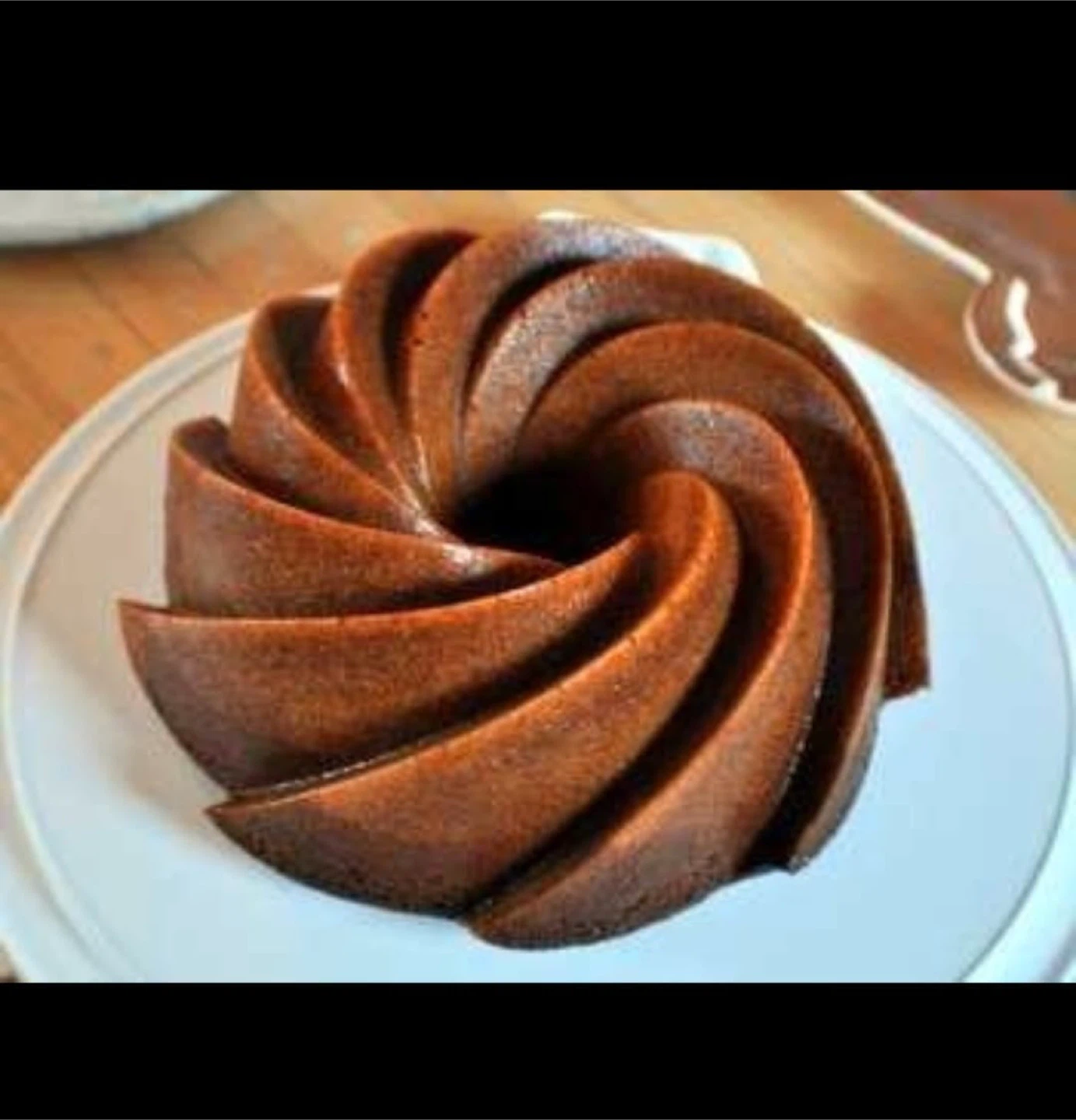 Nordic Ware Bundt Pan - photo 2