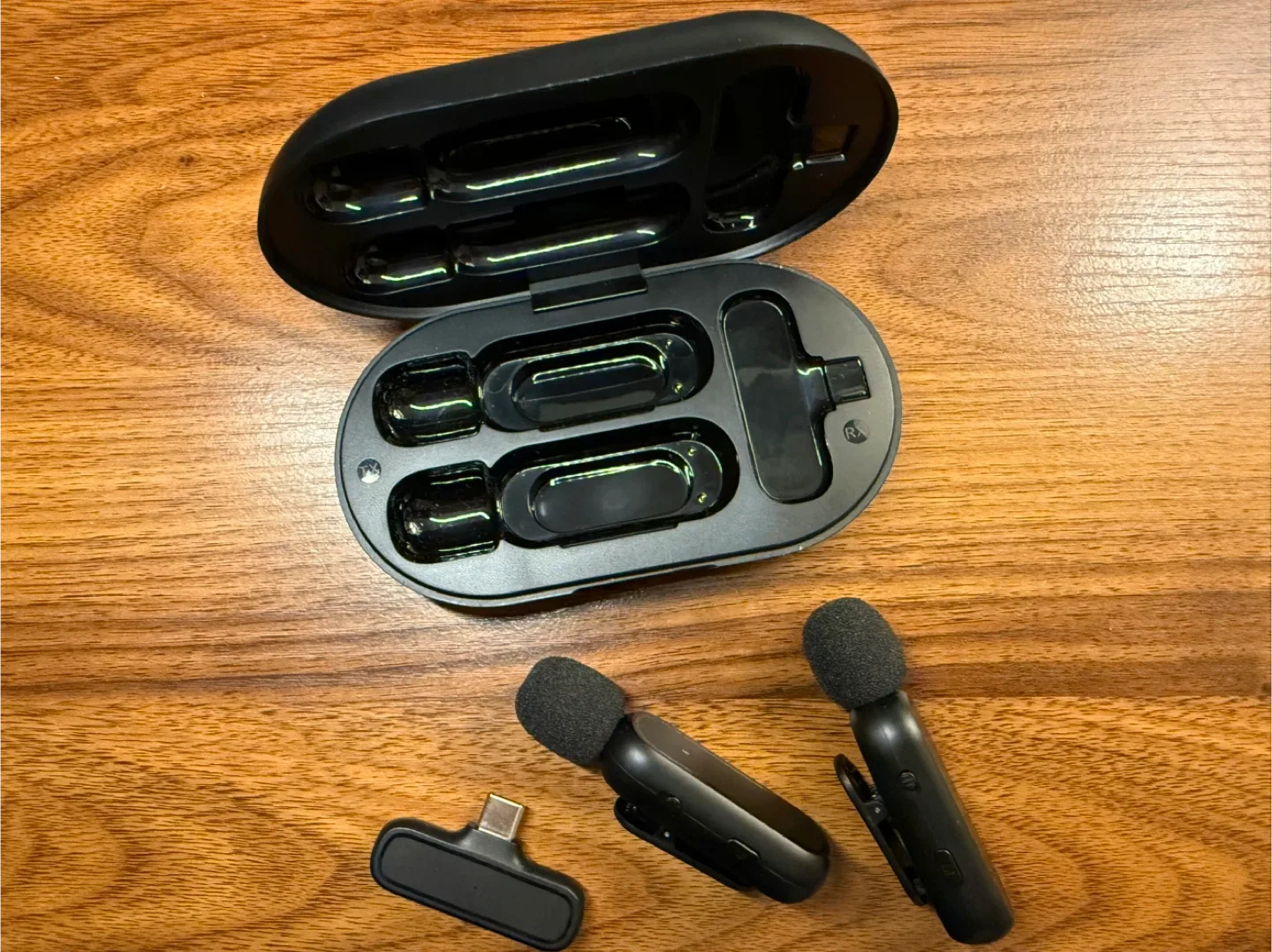 Wireless Lavalier Microphone System thumbnail